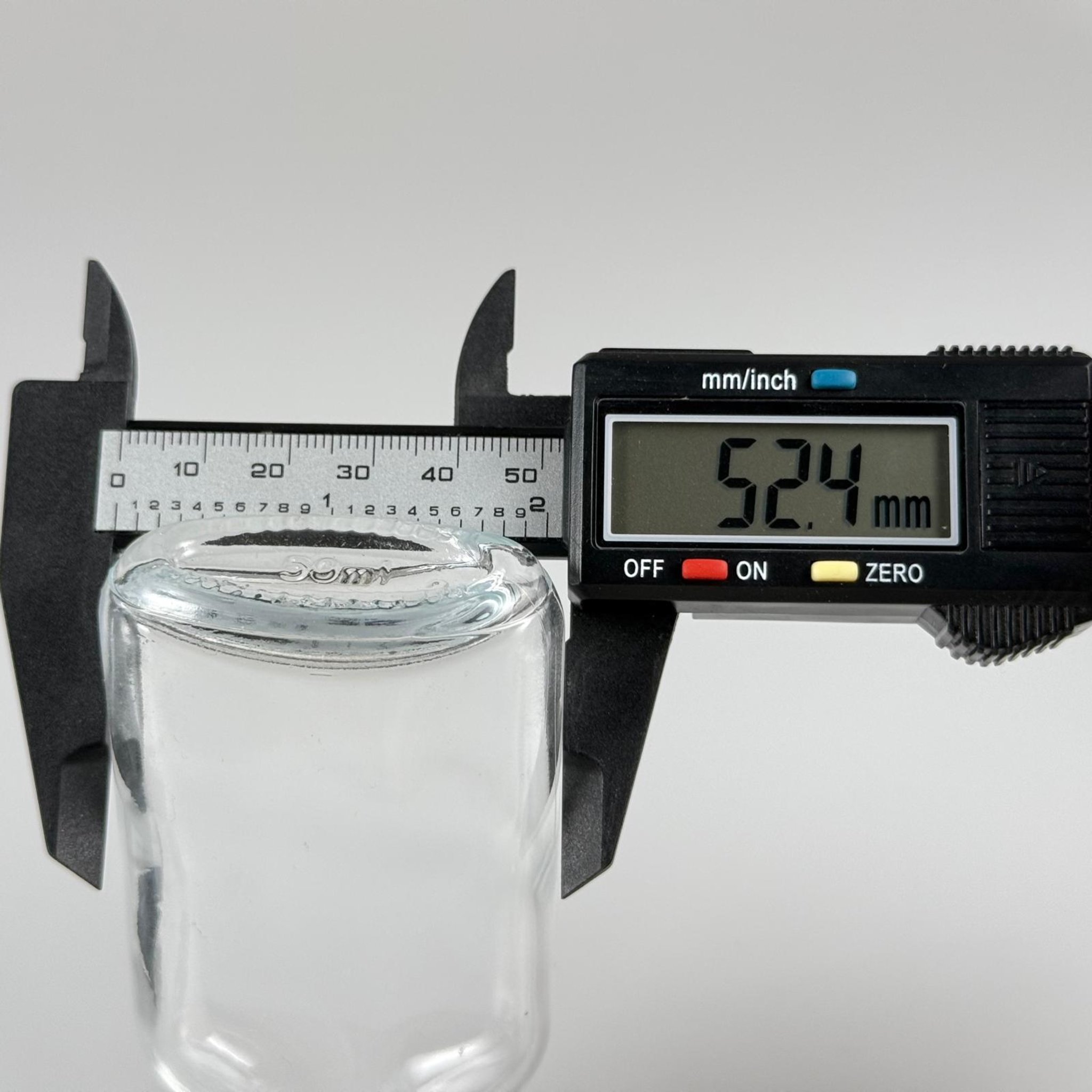 50 CC YASSI CAM BAMBU ODA KOKUSU ŞİŞESİ - 50 ML ÇUBUKLU BAMBU ODA KOKUSU ŞİŞESİ - DİFÜZÖR ŞİŞE- CAM ŞİŞE + SİYAH VİDALI DELİKLİ KAPAK + SİYAH VİDALI KAPAK + 3 ADET FİBER SİYAH BAMBU ÇUBUK