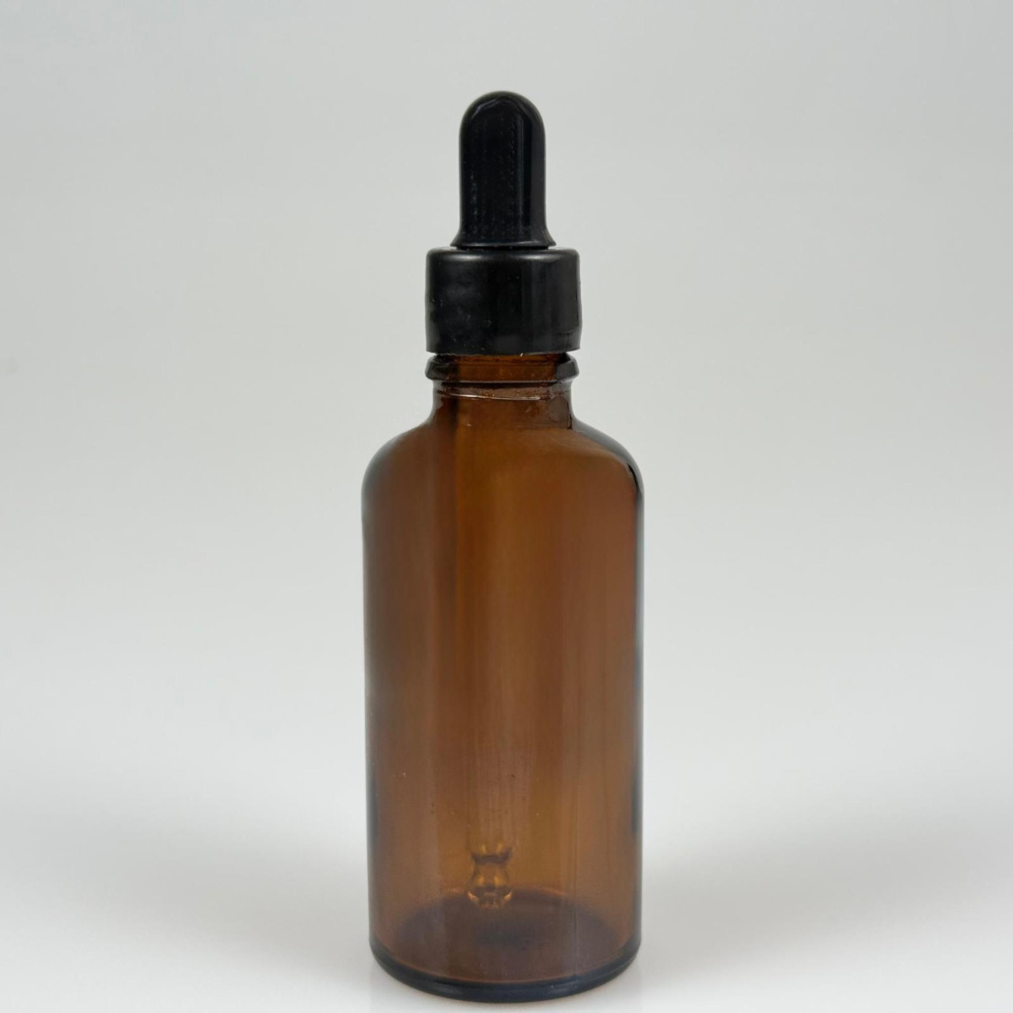 50 CC AMBER CAM DAMLALIKLI ŞİŞE - SİYAH EMZİK + SİYAH DÜZ KAPAK + CAM PİPET TAKIM - 50 ML KAHVERENGİ DAMLALIKLI ŞİŞE SETİ