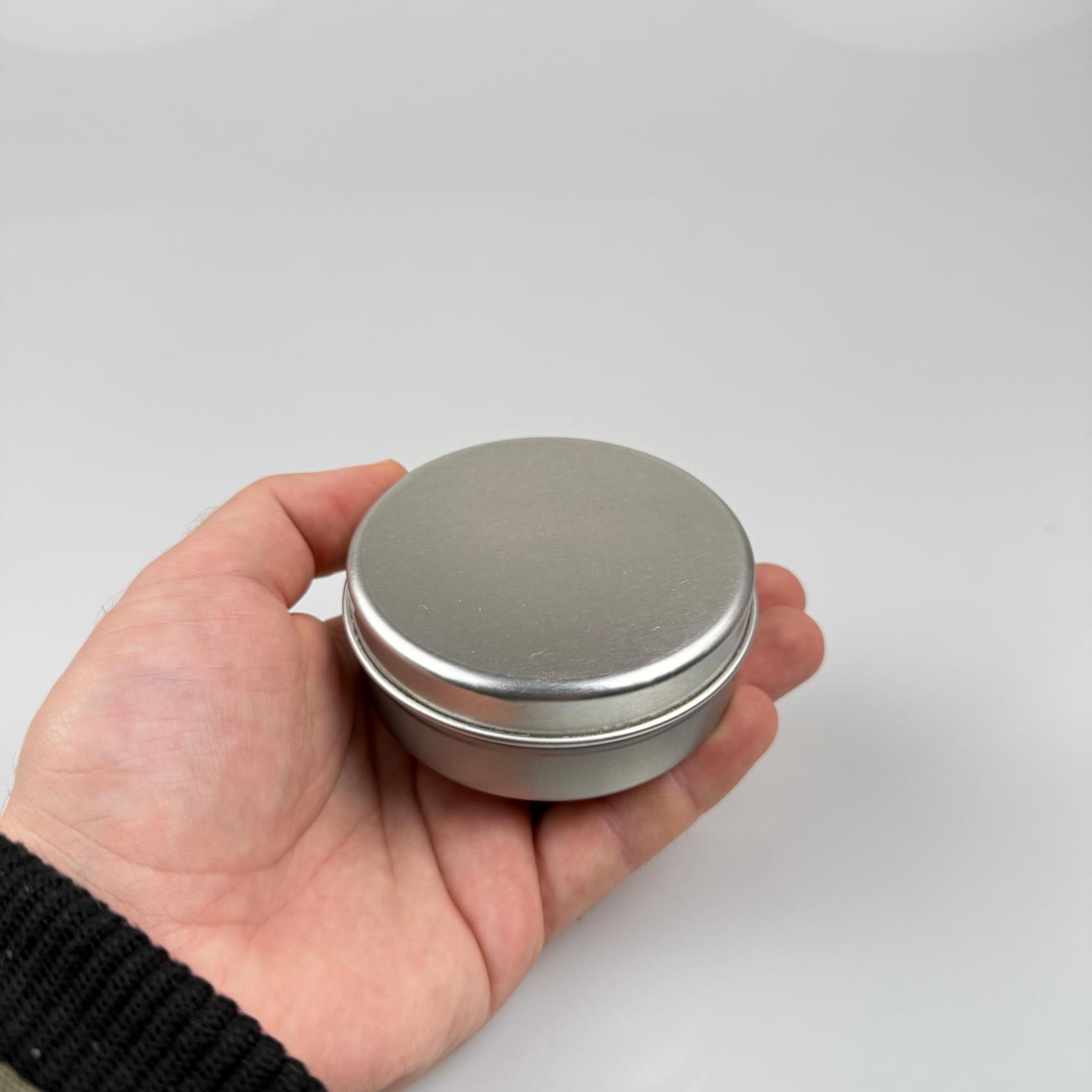 100 CC TENEKE KUTU - GÜMÜŞ - GÜMÜŞ KAPAKLI - METAL AMBALAJ - MUM TENEKESİ 77 X 28 MM