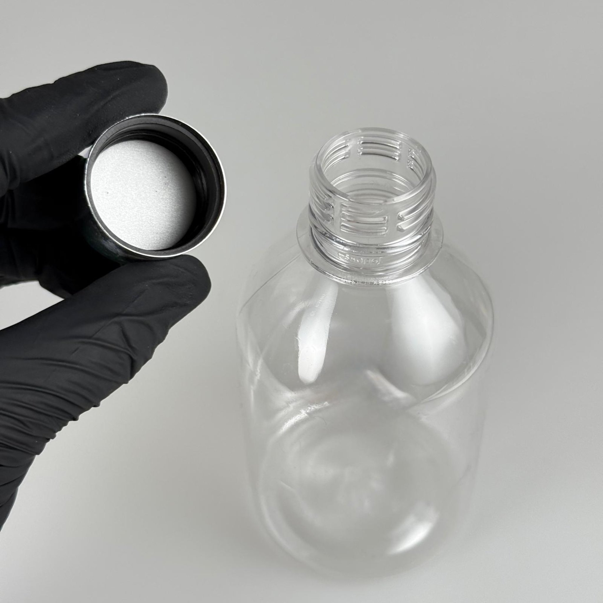 250 CC TOMBUL MODEL ŞEFFAF PET ŞİŞE + ALÜMİNYUM KAPLAMALI GÜMÜŞ KAPAKLI TAKIM - 250 ML PET ŞİŞE