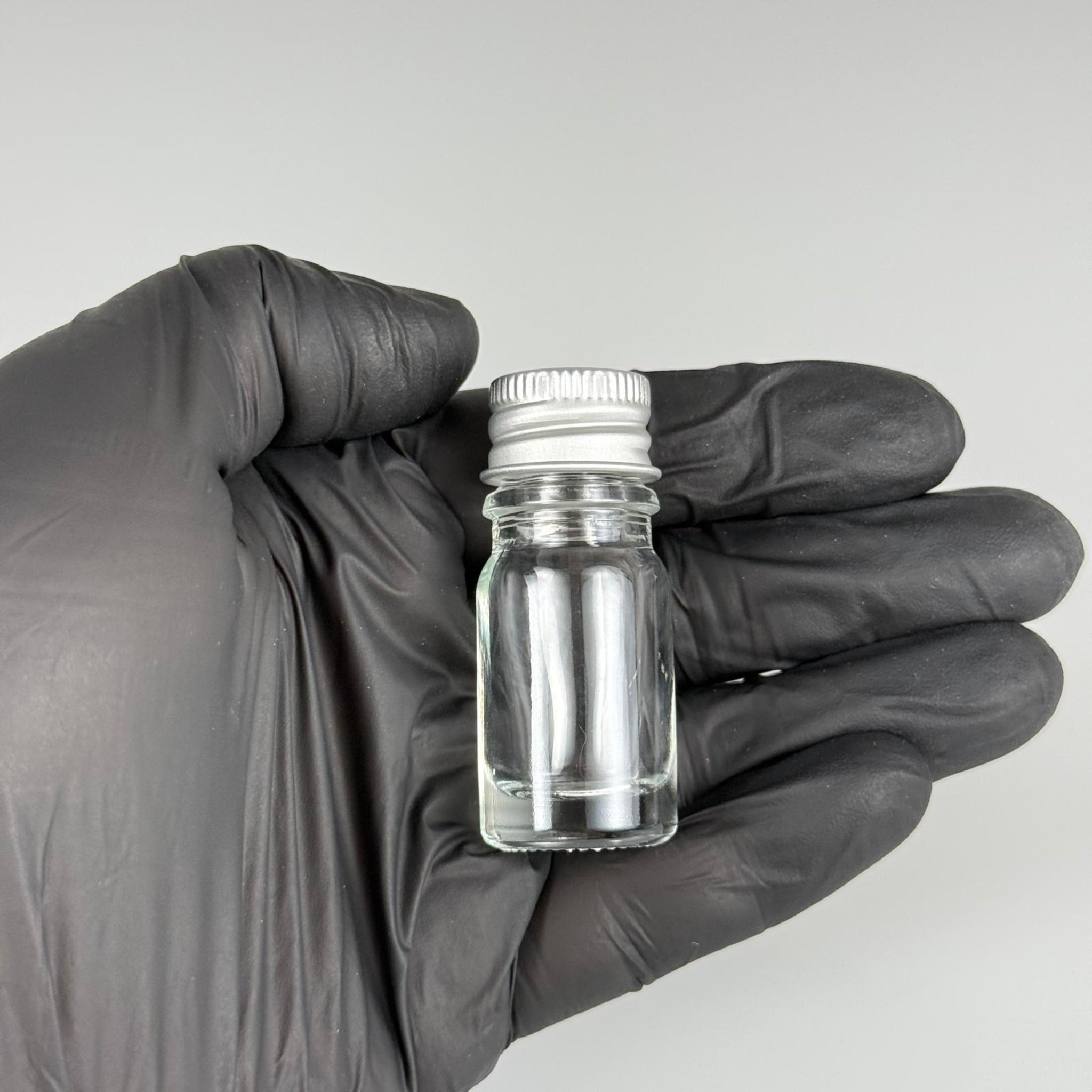 5 CC ŞEFFAF CAM ŞİŞE + KÖPÜK CONTALI GÜMÜŞ ALÜMİNYUM METAL KAPAKLI + DAMLALIKLI KOLONYA TIPALI TAKIM - 5 ML YEŞİL CAM ŞİŞE