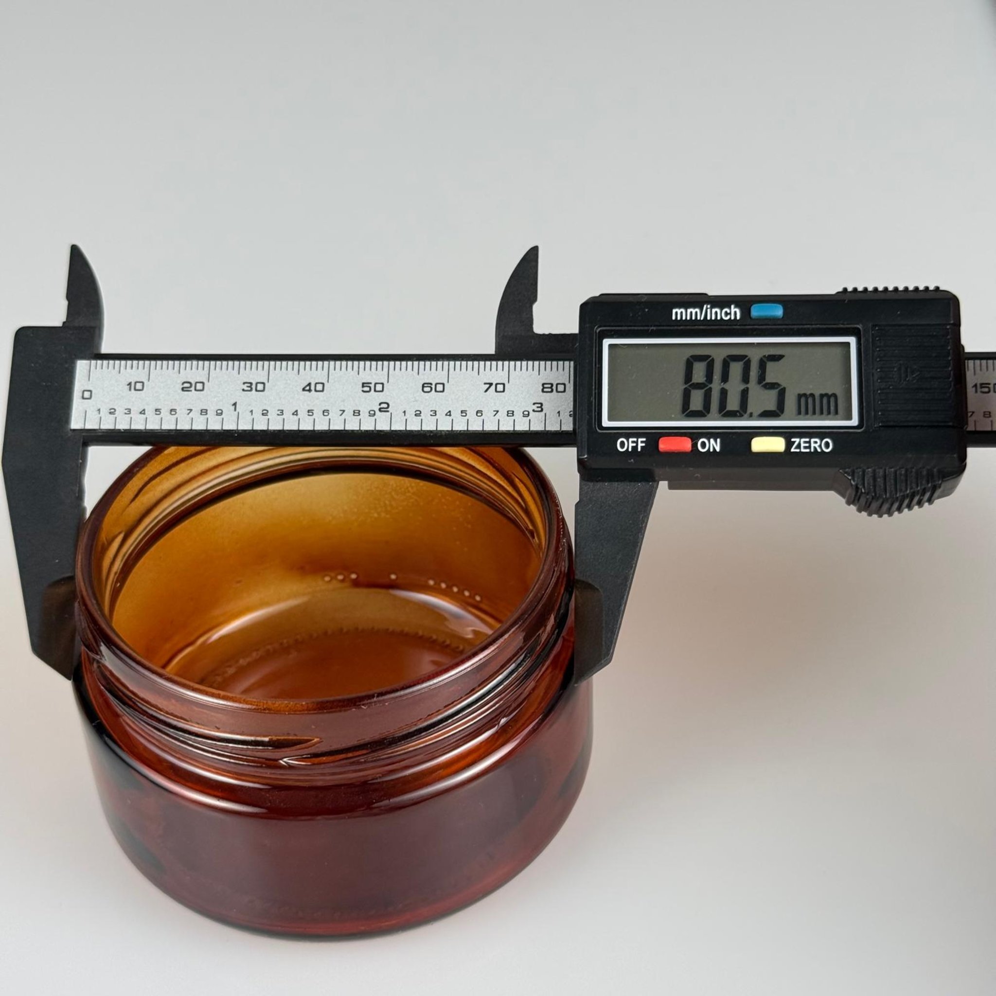 230 CC AMBER CAM KAVANOZ (82 AĞIZ) -MUM KAVANOZU - KAPAKSIZ - 230 ML KAHVERENGİ KAVANOZ