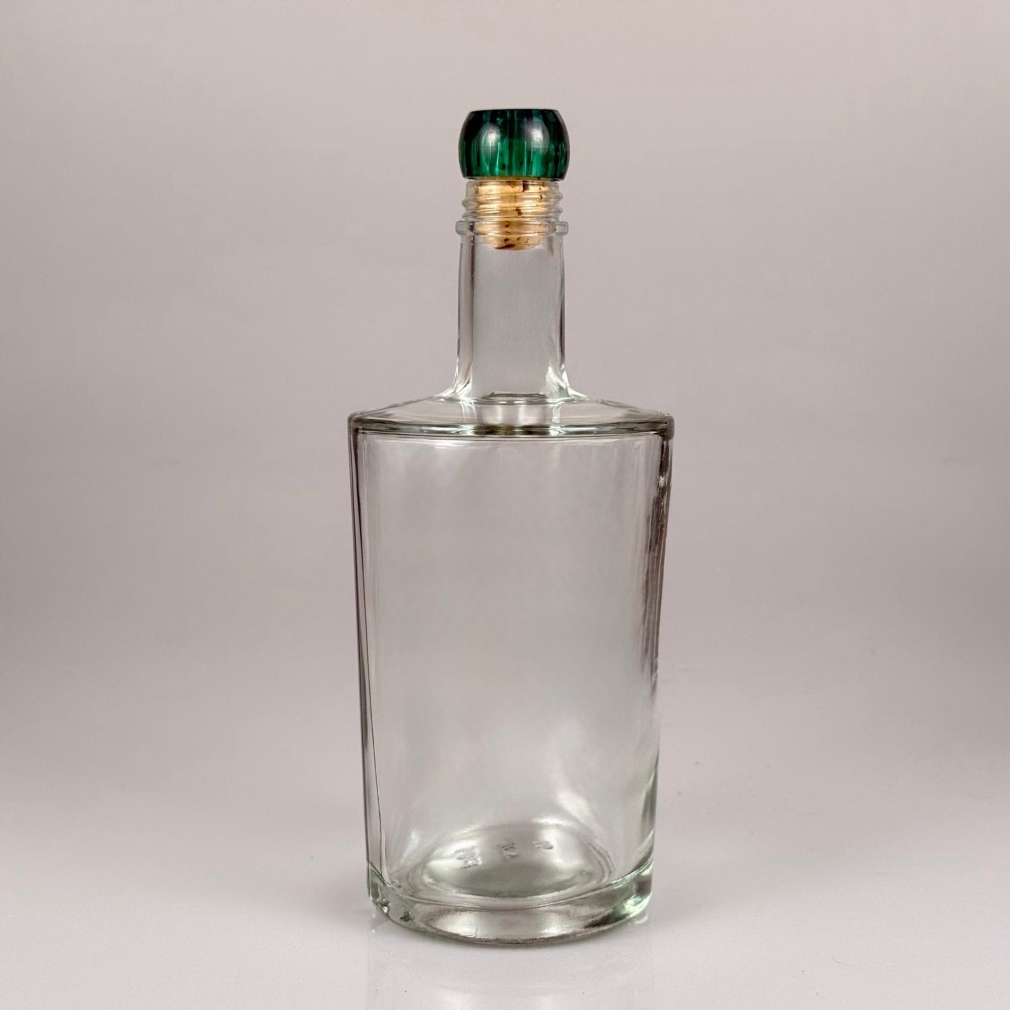 500 CC KALIN DİPLİ LÜKS CAM ŞİŞE - YEŞİL MANTAR TIPALI - 500 ML SİLİNDİR ÖZEL CAM ŞİŞE