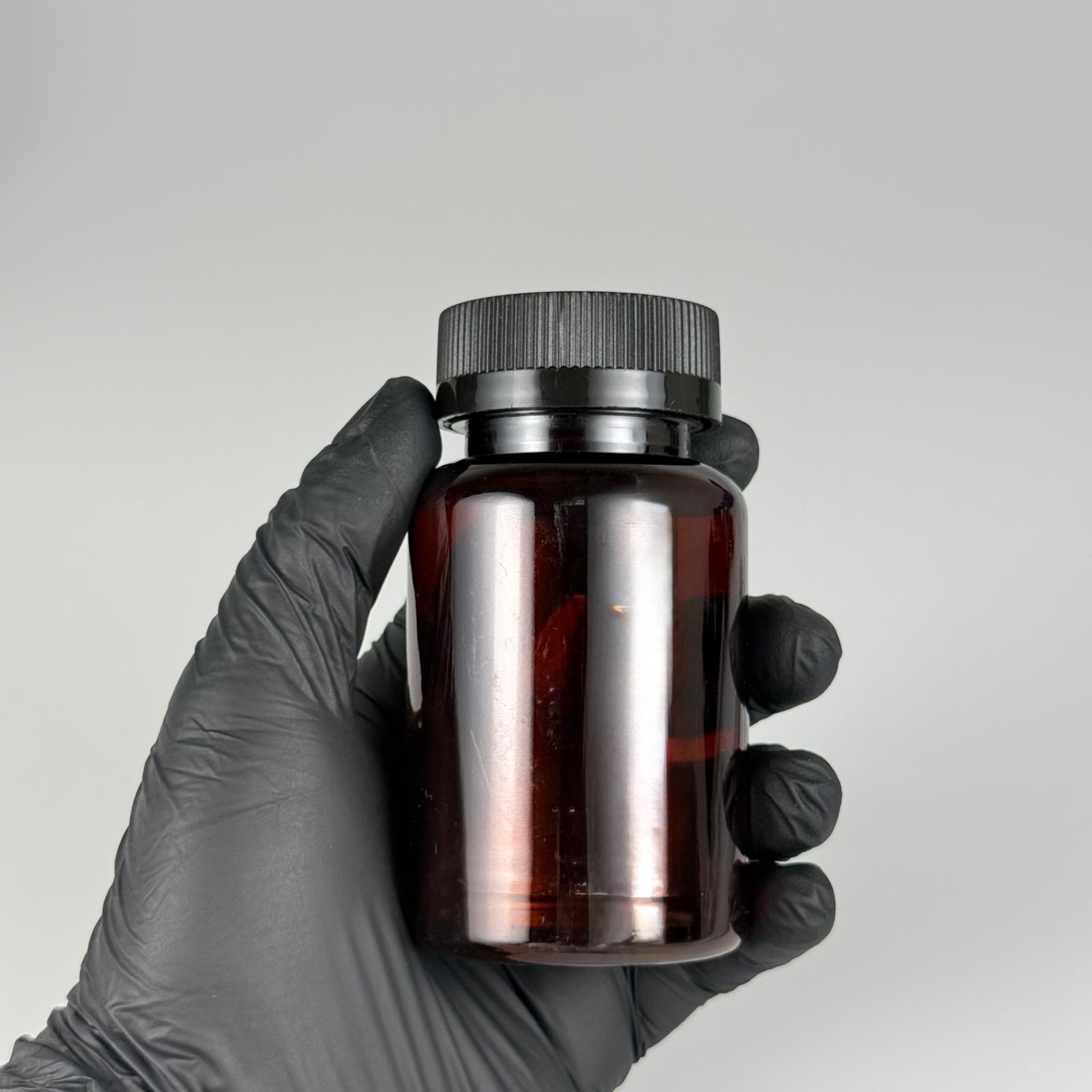 150 ML ÇOCUK KİLİT KAPAKLI TABLET ŞİŞESİ  - 150 CC AMBER PET KAVANOZ + 38 MM SİYAH ÇOCUK KİLİTLİ KAPAK TAKIM -  KAPSÜL KUTUSU - İLAÇ ŞİŞESİ - MEDİKAL HAP ŞİŞESİ - FARMASÖTİK KAVANOZ