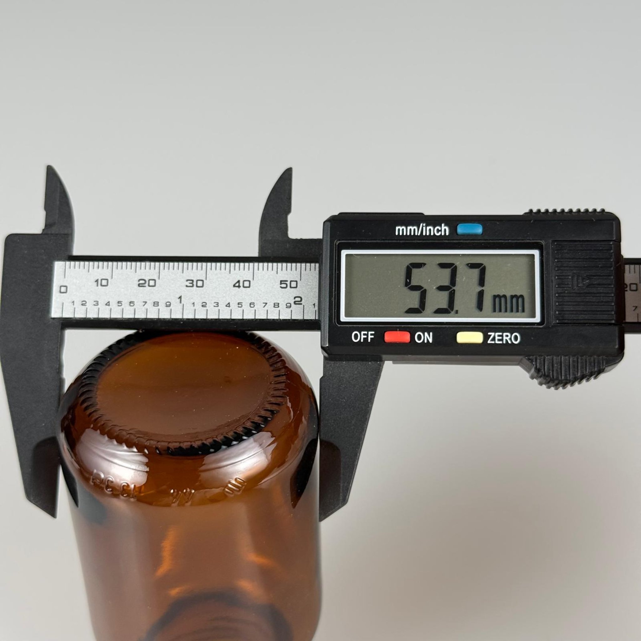 120 CC AMBER CAM TABLET ŞİŞESİ - 38 AĞIZ KAPAKSIZ - 120 ML (SİLME 133 ML) KAPSÜL KUTUSU - İLAÇ ŞİŞESİ - MEDİKAL HAP ŞİŞESİ - FARMASÖTİK KAVANOZ - ŞİŞECAM ÜRÜN KODU: 763713