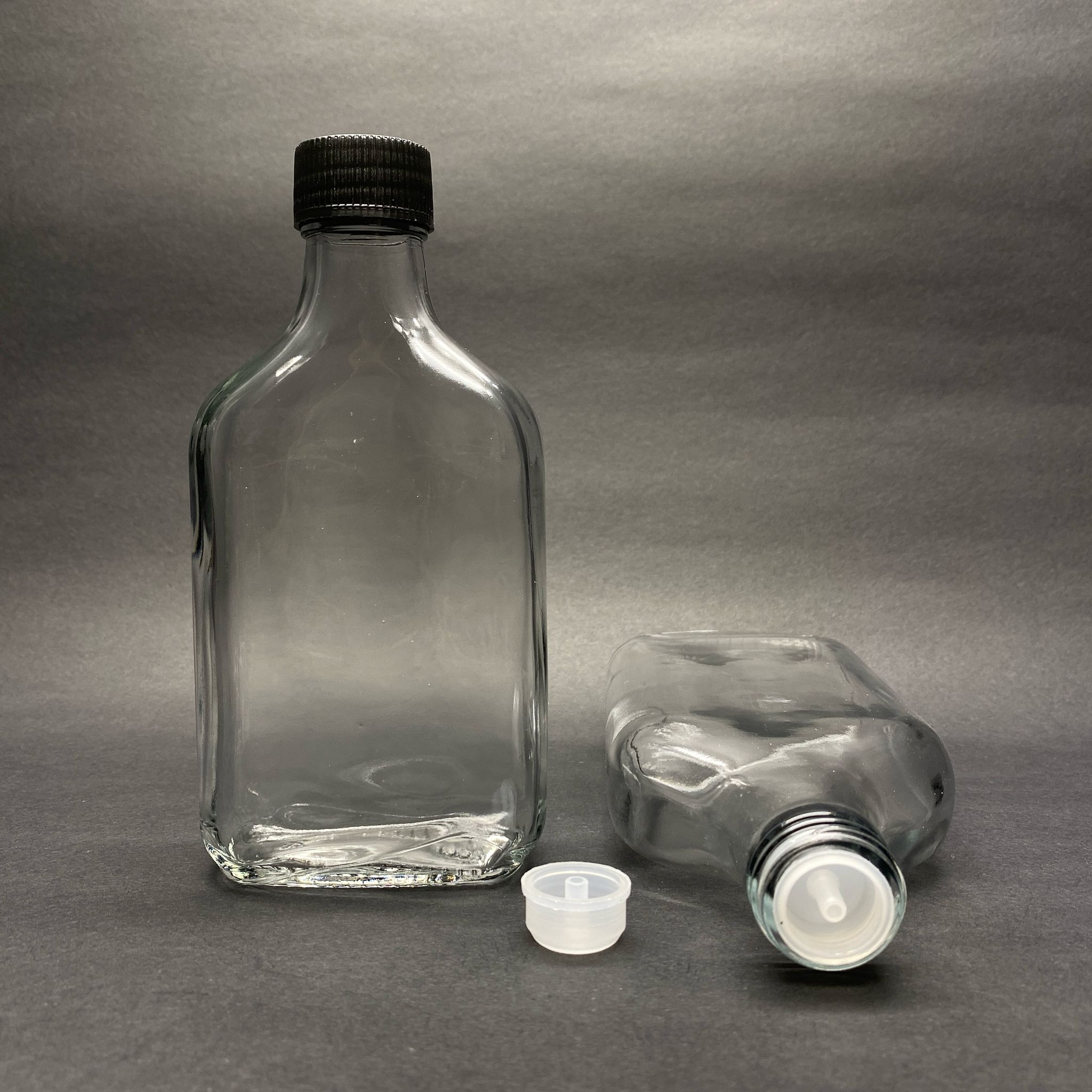 200 CC YASSI LÜX KOLONYA CAM ŞİŞE - SİYAH KAPAKLI + KOLONYA TIPALI - 200 ML KAPAKLI CAM KOLONYA ŞİŞESİ