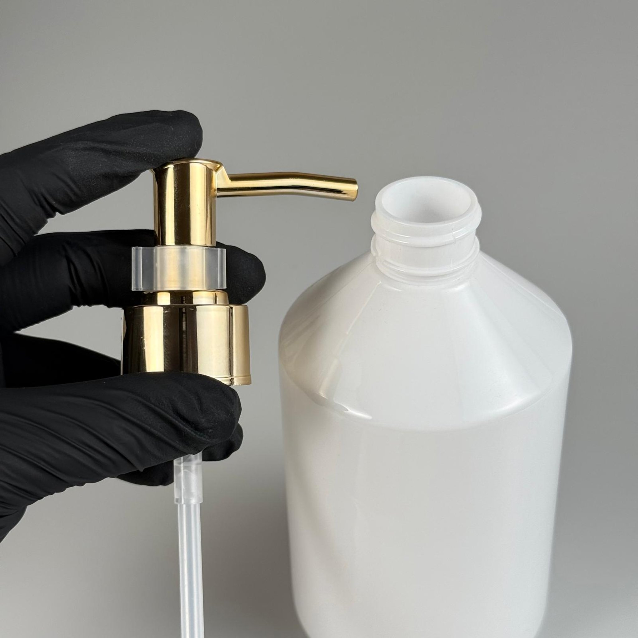 500 CC BEYAZ PET ŞİŞE - 500 ML BEYAZ PLASTİK ŞİŞE KLİPSLİ LÜX GOLD POMPALI - LÜKS SIVI SABUN POMPALI PLASTİK ŞİŞE