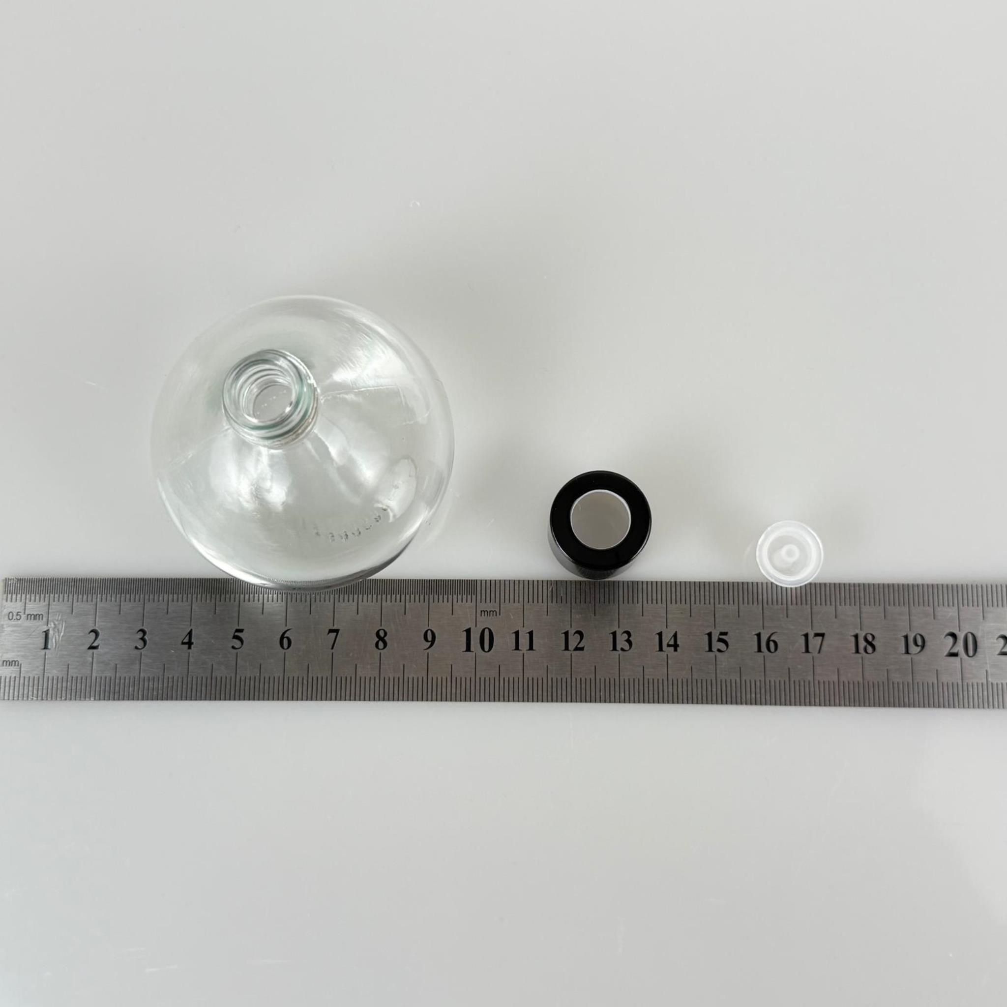 BASIK MODEL CAM KOLONYA ŞİŞESİ + METAL SİYAH KAPAK + TIPA - 50 ML - HEDİYELİK KOLONYA ŞİŞELERİ