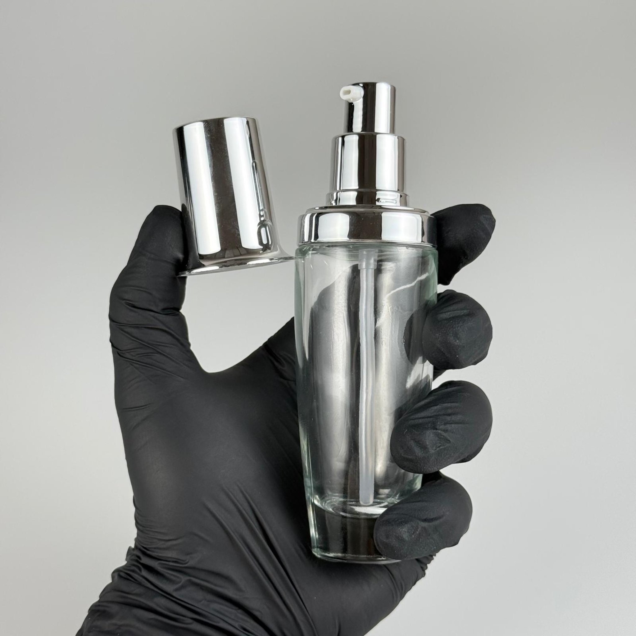 50 ML ROMA ŞİŞE - GÜMÜŞ METAL POMPALI BOŞ LÜX KREM VE LOSYON ŞİŞELERİ