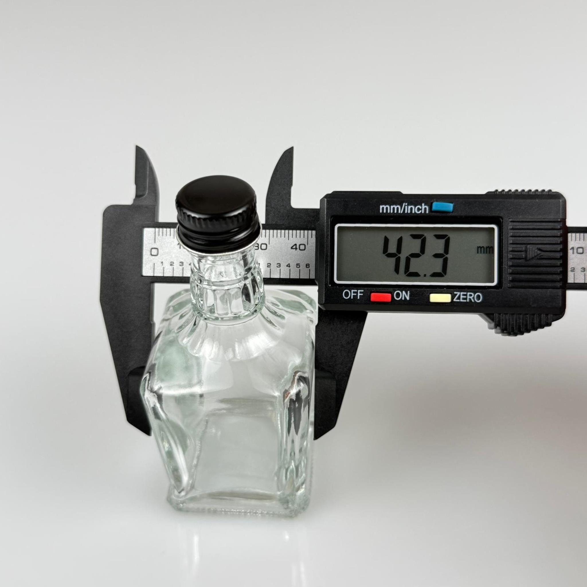 50 CC BOĞAZLI KONİK CAM ŞİŞE - SİYAH METAL KAPAKLI KOLONYA TIPALI - 50 ML PRESTİJLİ ŞİŞE