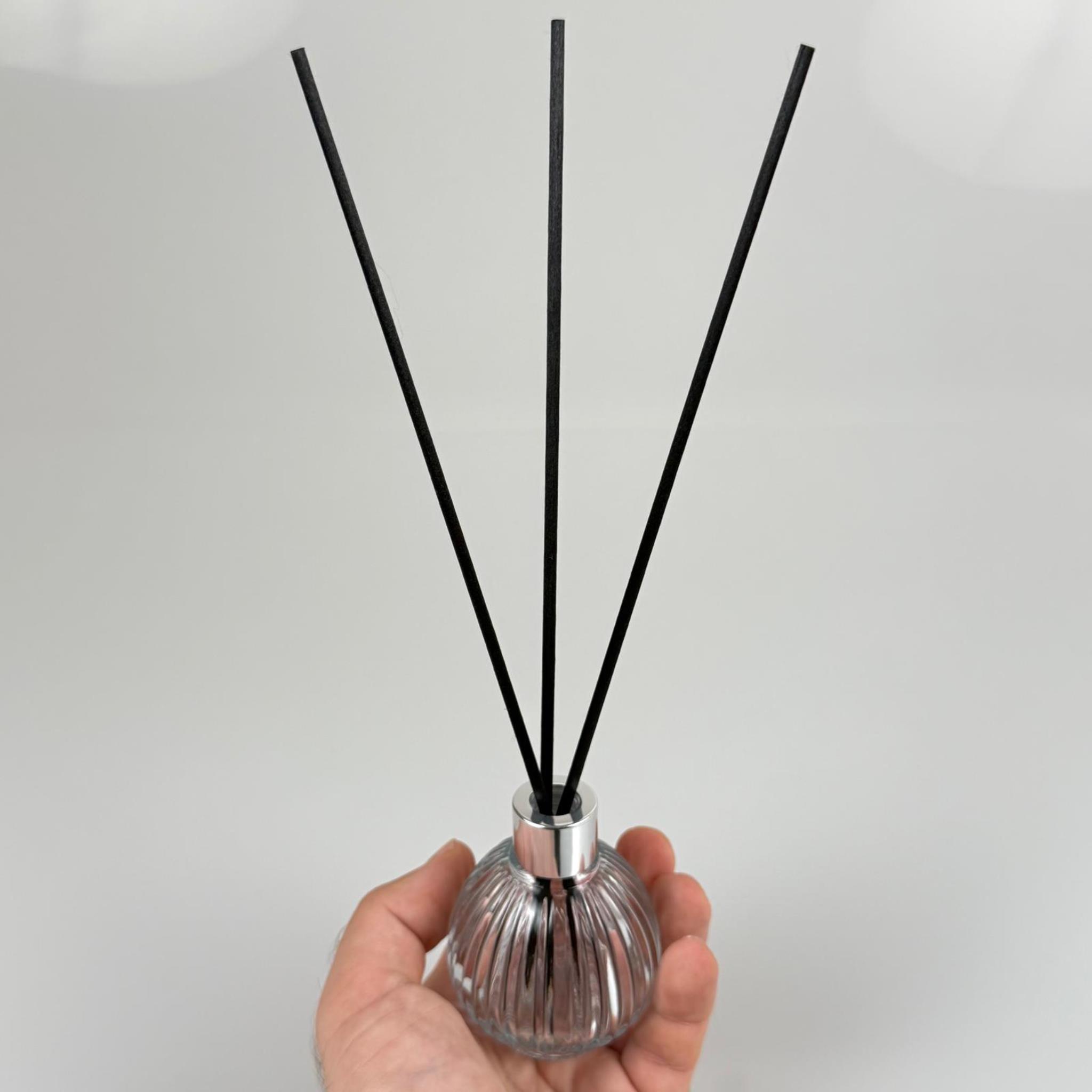 ÇİZGİLİ TOP MODEL CAM BAMBU ODA KOKUSU ŞİŞESİ + METAL GÜMÜŞ KAPAK + TIPA + 3 ADET FİBER BAMBU ÇUBUK - 50 ML SET TAKIM - HEDİYELİK PROMOSYON DİFFUSER ŞİŞELERİ