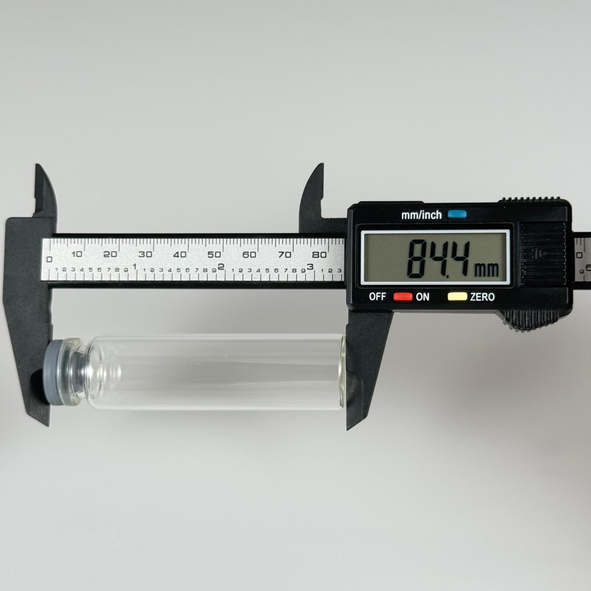 22x80 MM İNCE BOROSİLİKAT FLAKON CAM ŞİŞE 20 ML + BUTİL KAUÇUK TIPA 20 MM - ŞEFFAF CAM İLAÇ, ECZA, PENİSİLİN, MEDİKAL, LABORATUVAR, FARMASÖTİK ŞİŞELERİ