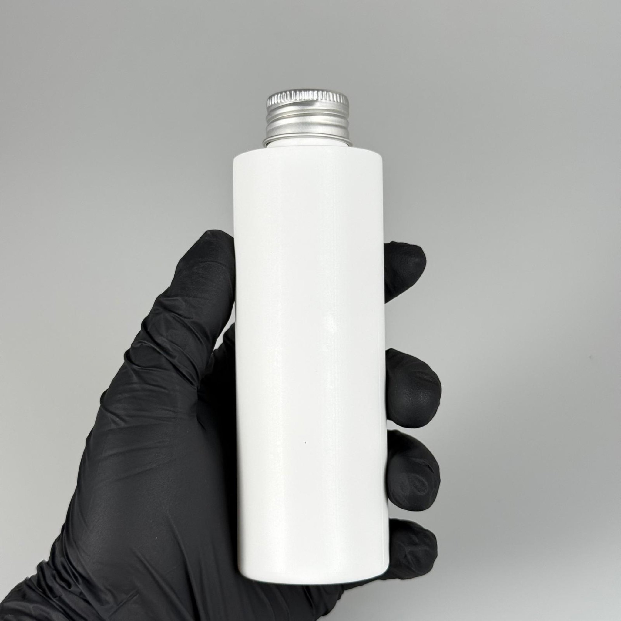 150 CC MAT BEYAZ SERT POLİETİLEN ASETON ŞİŞESİ (24 AĞIZ) + KÖPÜK CONTALI GÜMÜŞ METAL ALÜMİNYUM KAPAK TAKIM - 150 ML KAPAKLI BEYAZ PLASTİK ŞİŞELER