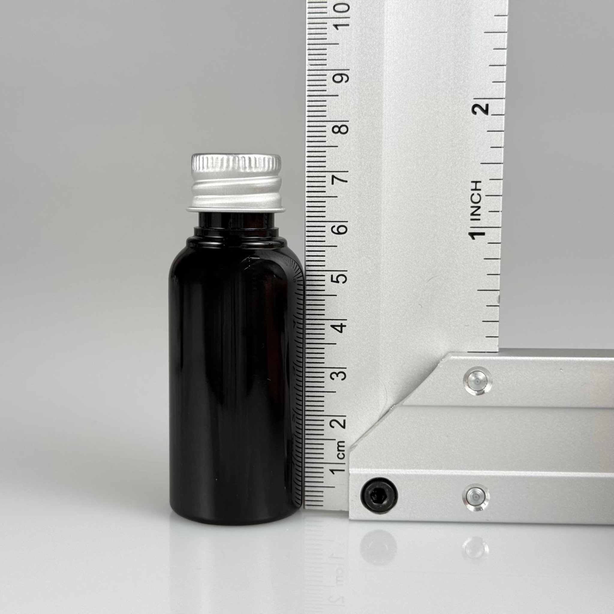 30  CC SİYAH SERT PET ŞİŞE + KÖPÜK CONTALI GÜMÜŞ ALÜMİNYUM METAL KAPAKLI TAKIM - 30 ML SİYAH PLASTİK ŞİŞE