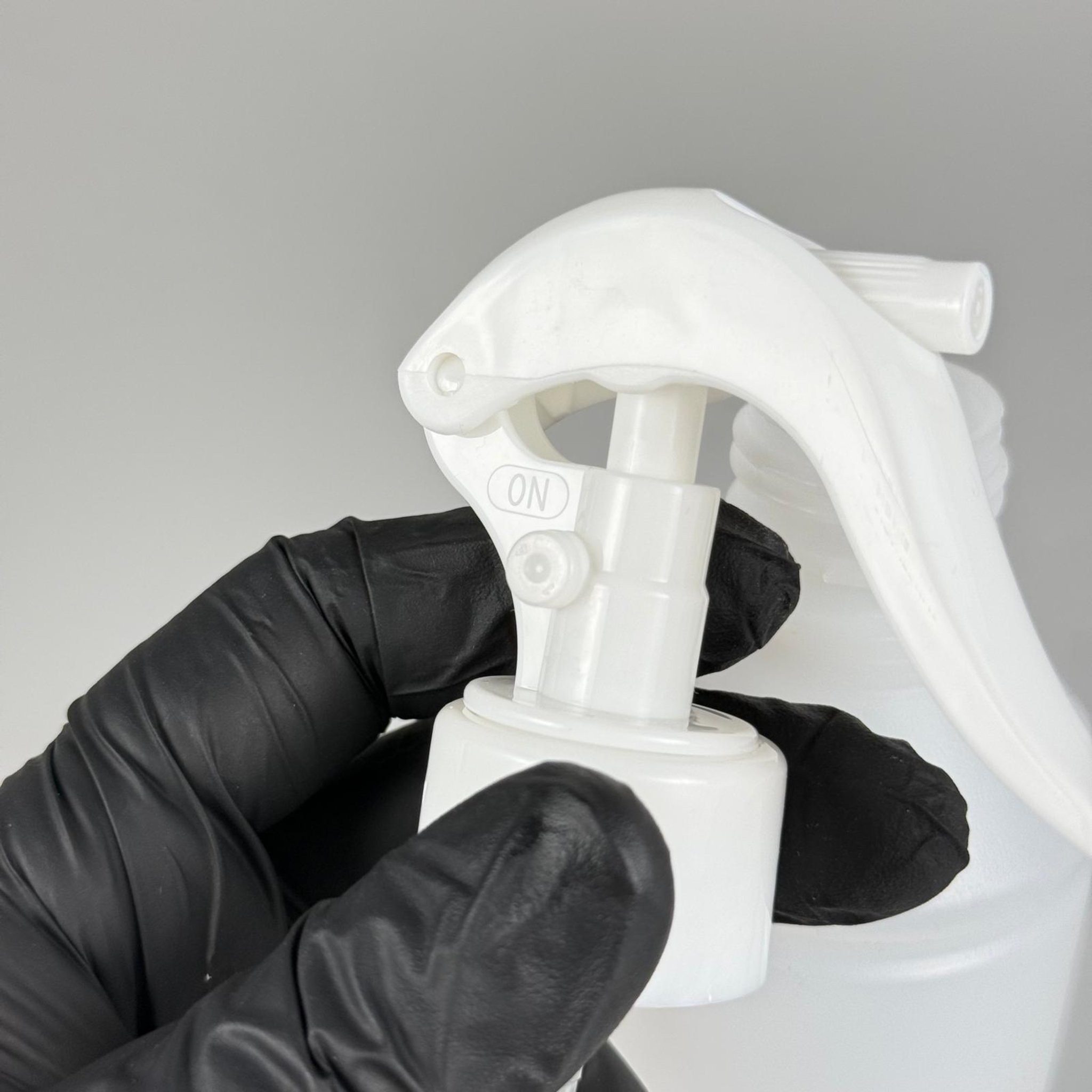 250 CC TİNER ŞİŞESİ - BEYAZ TRİGER TETİK SPREYLİ (DUMAN PÜSKÜRTÜR) - 250 ML KİMYASALA DAYANIKLI PLASTİK ŞİŞE - 0,25 LT POLİETİLEN ŞİŞE