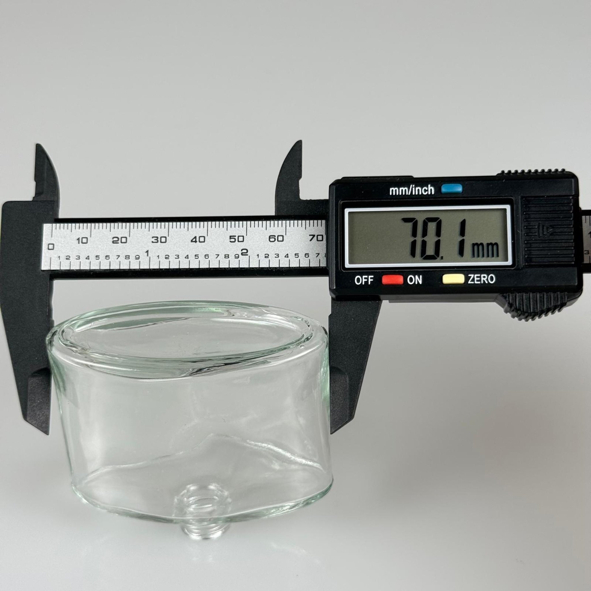 50 CC YASSI KÖŞELİ CAM ŞİŞE + SİYAH ALÜMİNYUM METAL KAPAKLI TAKIM - 50 ML ŞEFFAF CAM ŞİŞE