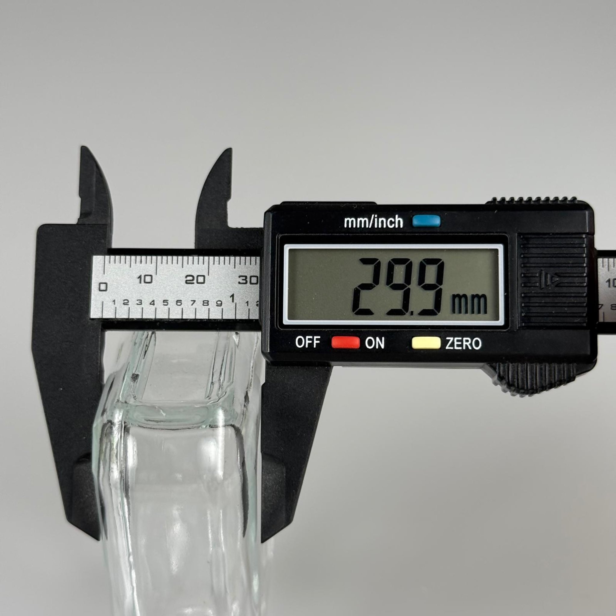 50 CC KAZABLANKA MODEL CAM ŞİŞE + GOLD ALÜMİNYUM METAL KAPAKLI TAKIM - 50 ML ŞEFFAF CAM ŞİŞE