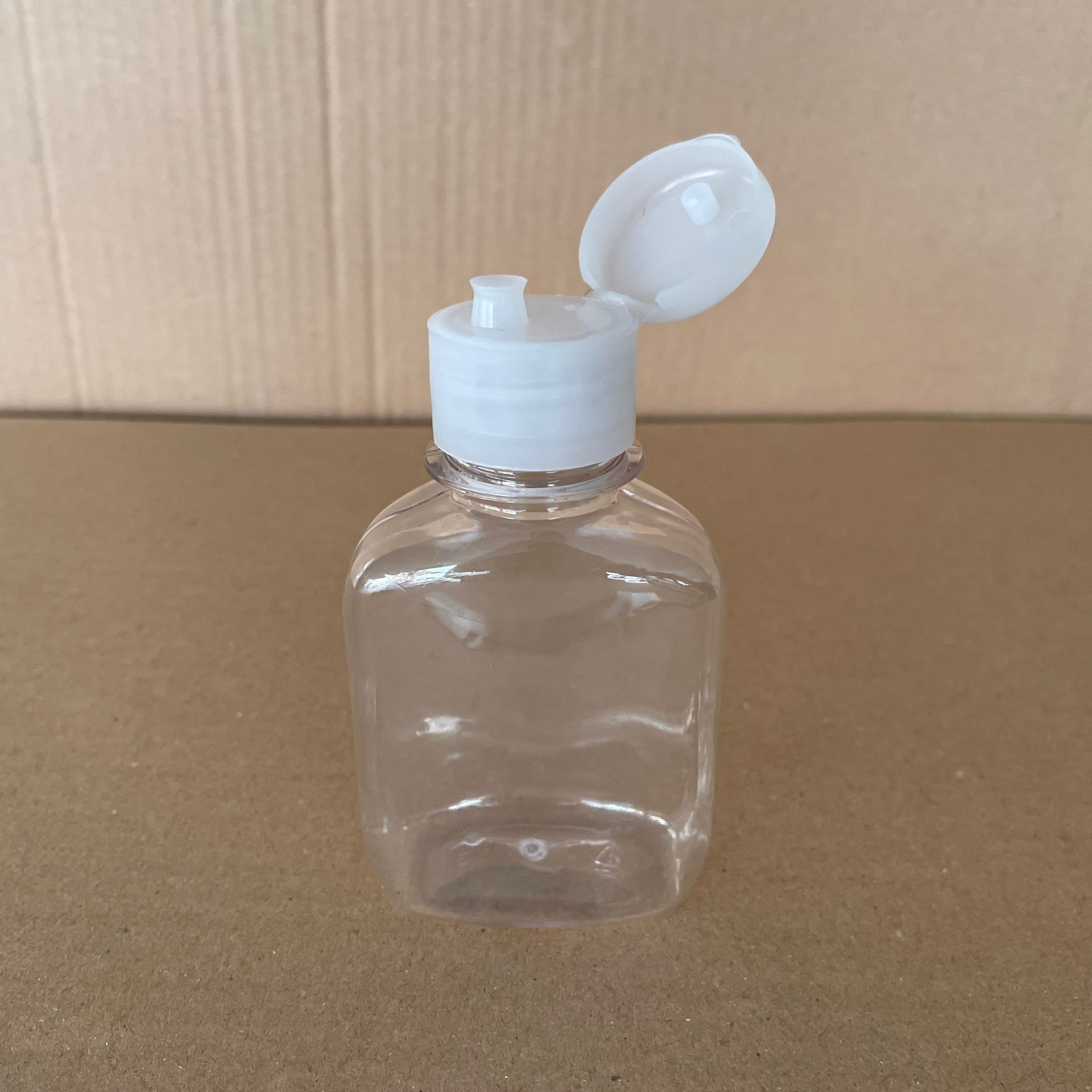 100 CC YASSI PET ŞİŞE - ŞEFFAF FLİPTOP KAPAKLI - 100 ML PET ŞİŞE KALIN (15 GR)