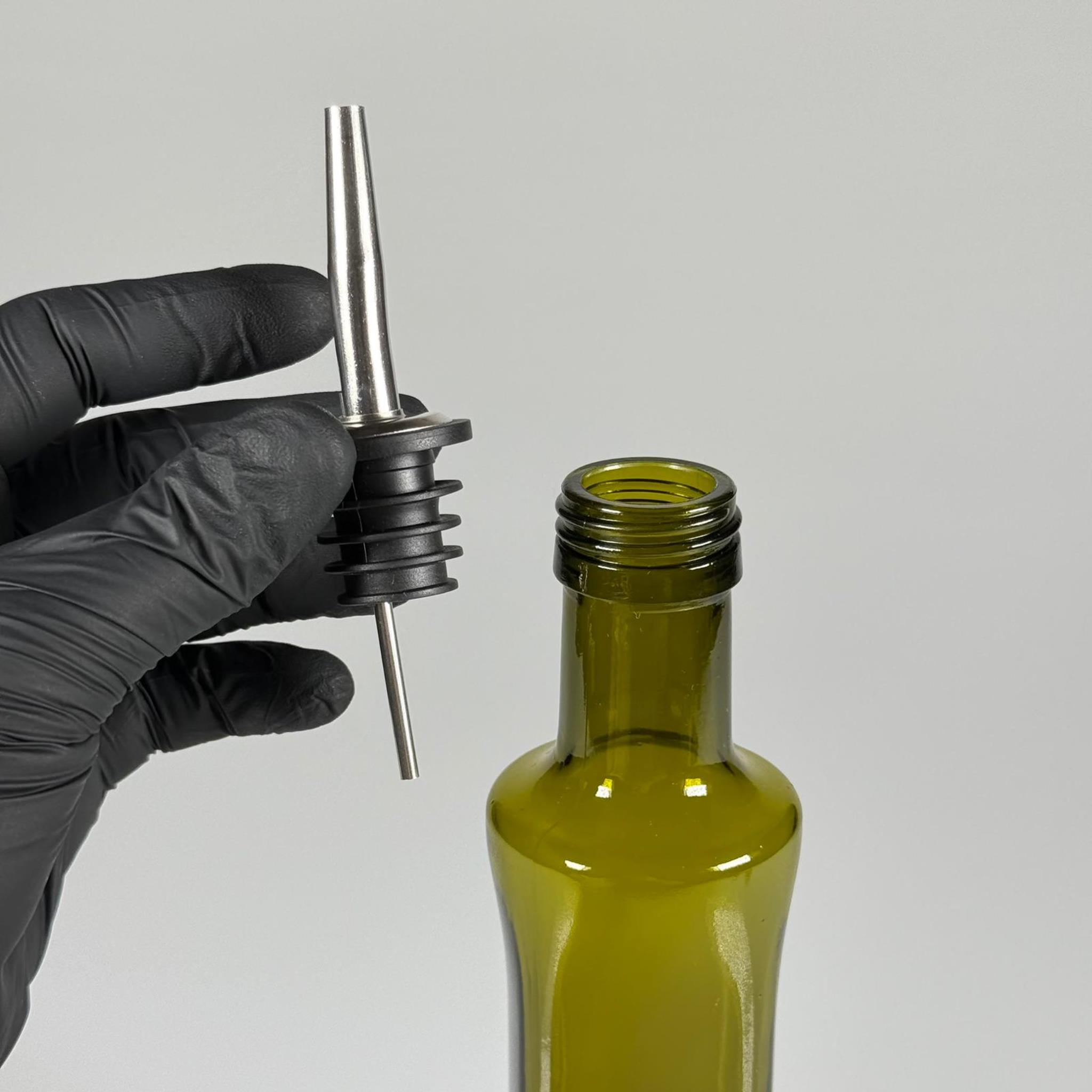 KÖŞELİ CAM YAĞLIK - 250 ML YEŞİL KARE CAM GEOLİVE ŞİŞE + ÇELİK YAĞDANLIK TIPASI TAKIM