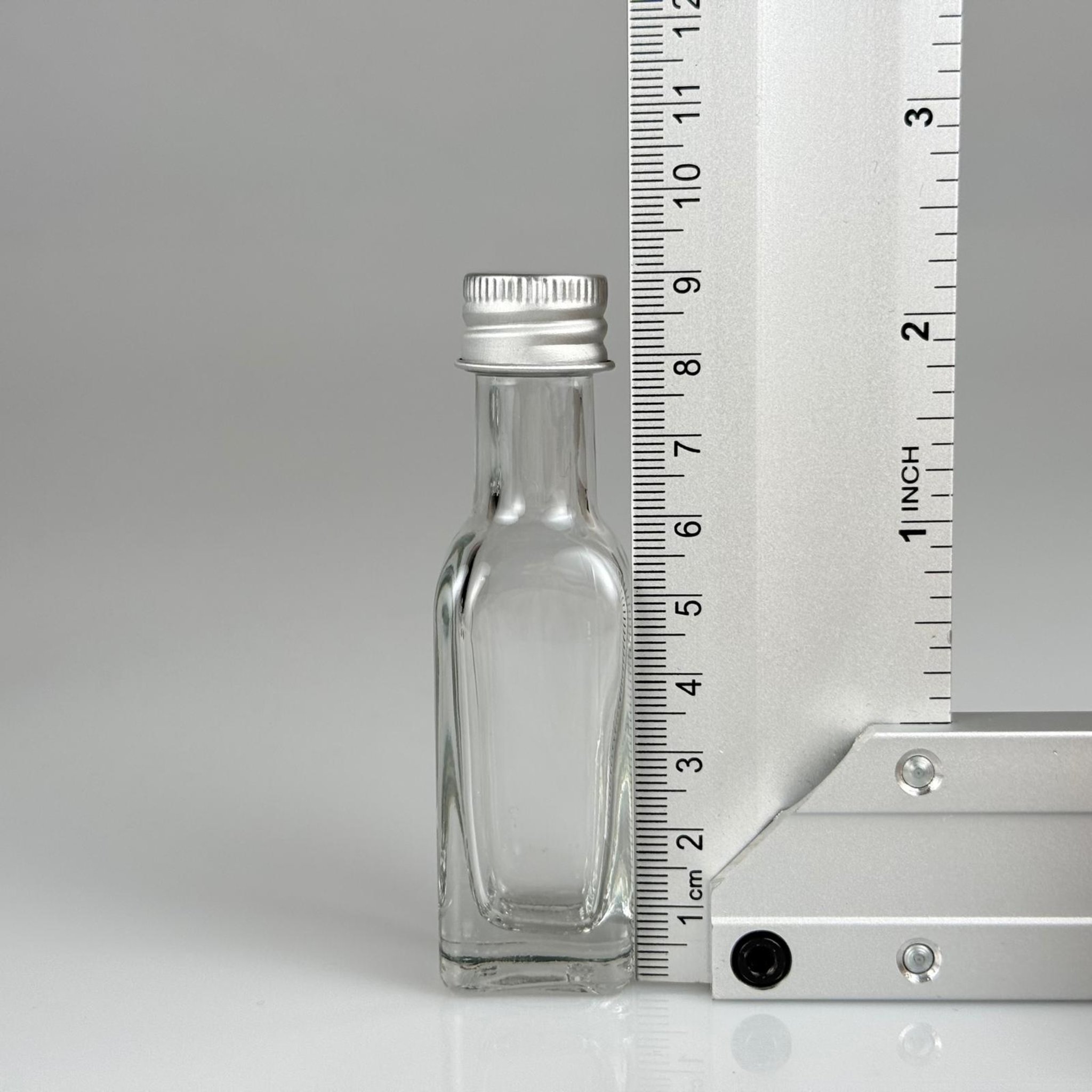 20 CC MARASKA KÖŞELİ CAM ŞİŞE + GÜMÜŞ ALÜMİNYUM METAL KAPAKLI TAKIM - 20 ML SOS ŞİŞESİ