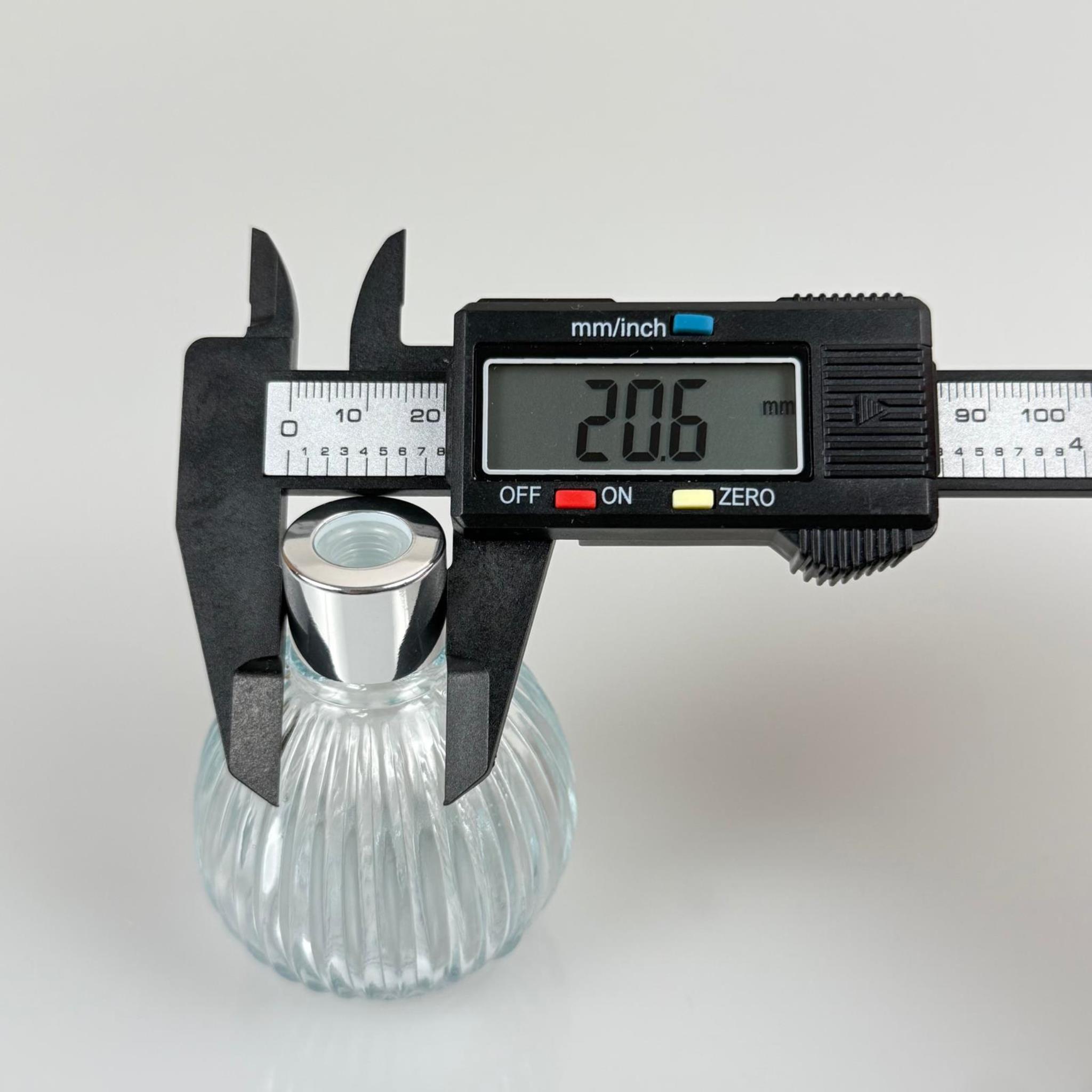 ÇİZGİLİ TOP MODEL CAM BAMBU ODA KOKUSU ŞİŞESİ + METAL GÜMÜŞ KAPAK + TIPA + 3 ADET FİBER BAMBU ÇUBUK - 50 ML SET TAKIM - HEDİYELİK PROMOSYON DİFFUSER ŞİŞELERİ