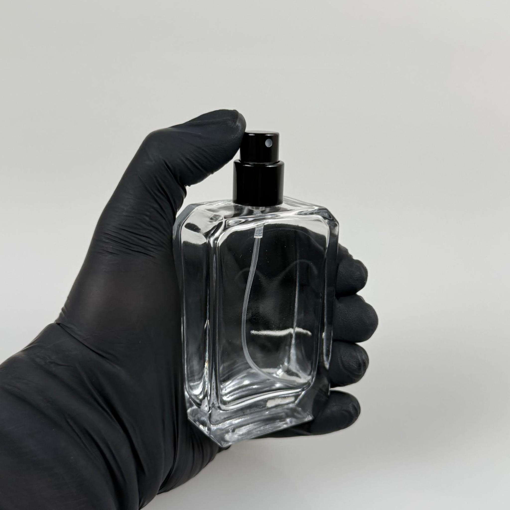 50 ML KÖŞELİ MODEL ANGEL PARFÜM ŞİŞESİ - SİYAH METAL SPREYLİ (AĞIZ 15 MM GEÇME KOLAY KAPAMA)