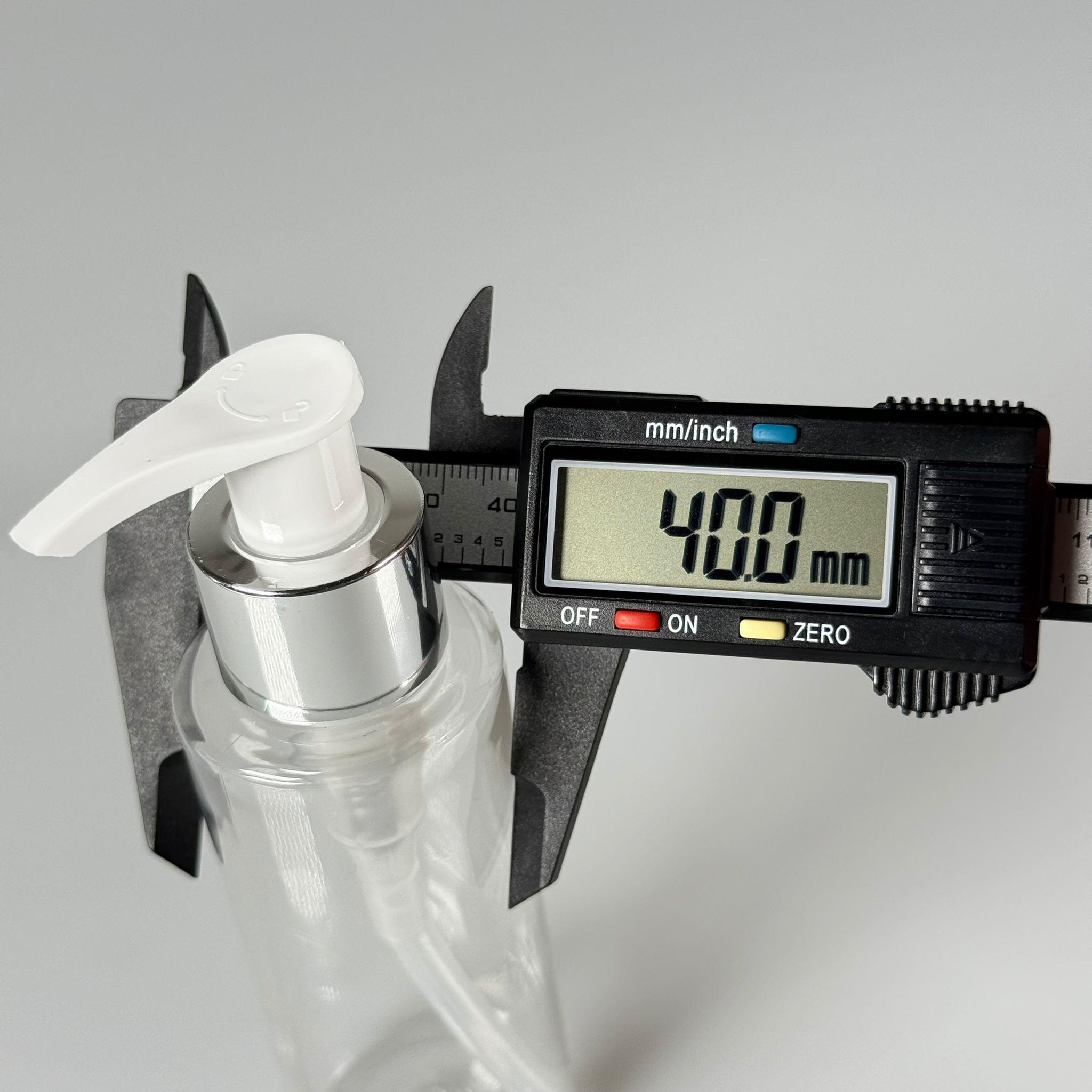 100 CC SİLİNDİR KESKİN KÜT MODEL SERT (17 GR) PET ŞİŞE - GÜMÜŞ SIVI SABUN POMPALI - JEL, PEELING, SERUM, GÜNEŞ KREMİ GİBİ YOĞUN KIVAMLI SIVILAR İÇİN- AĞIZ ÇAPI 24 MM - ŞEFFAF