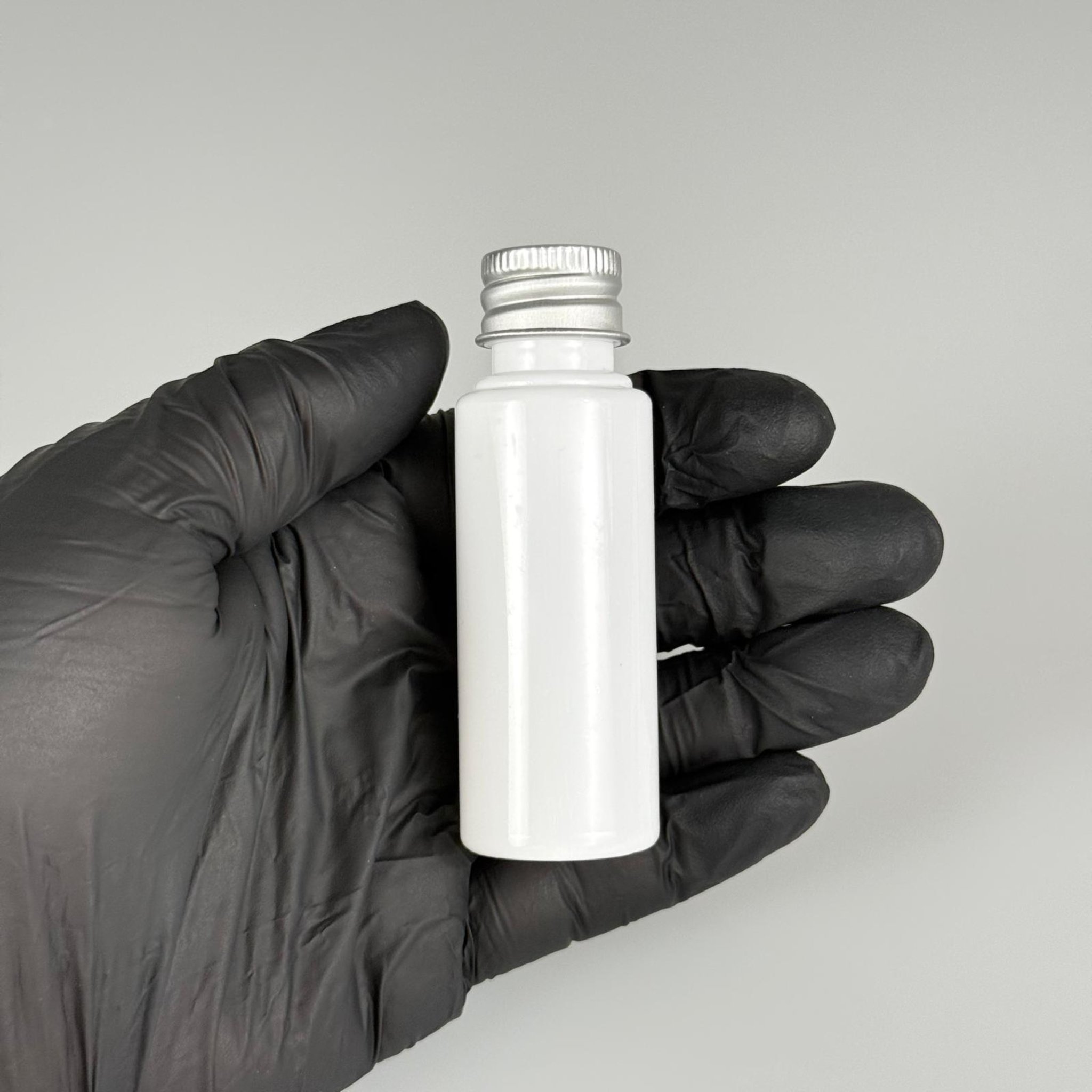 30 CC BEYAZ PET SHOT ŞİŞE - KÖPÜK CONTALI GÜMÜŞ ALÜMİNYUM METAL KAPAKLI TAKIM - 30 ML PLASTİK ŞİŞE