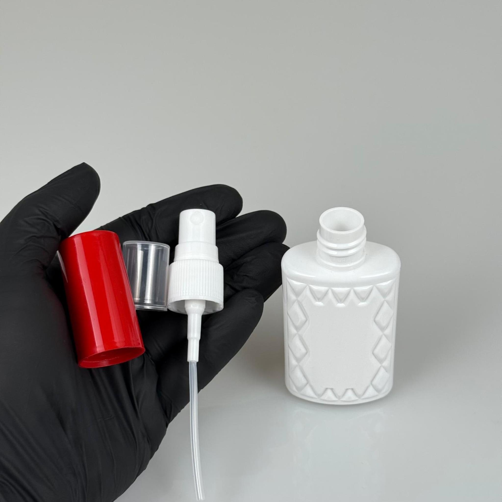50 CC BEYAZ PET KÖŞELİ PARFÜM ŞİŞESİ - BEYAZ SPREYLİ - KIRMIZI KORUMA KAPAKLI - 50 ML PLASTİK PARFÜM - KOLONYA ŞİŞESİ
