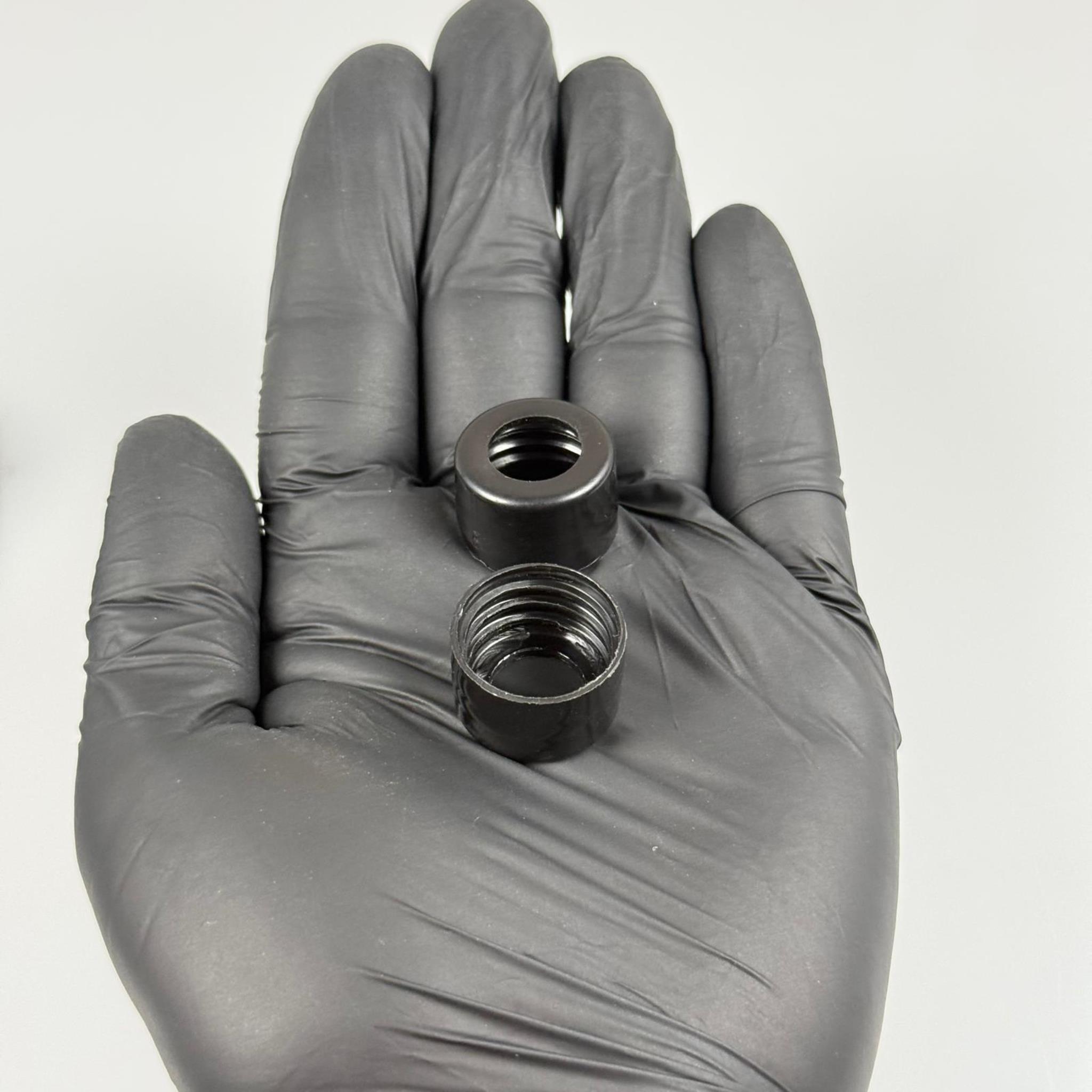 18 MM DELİKLİ PLASTİK KAPAK SİYAH - DÜZ (DAMLALIK İÇİN)
