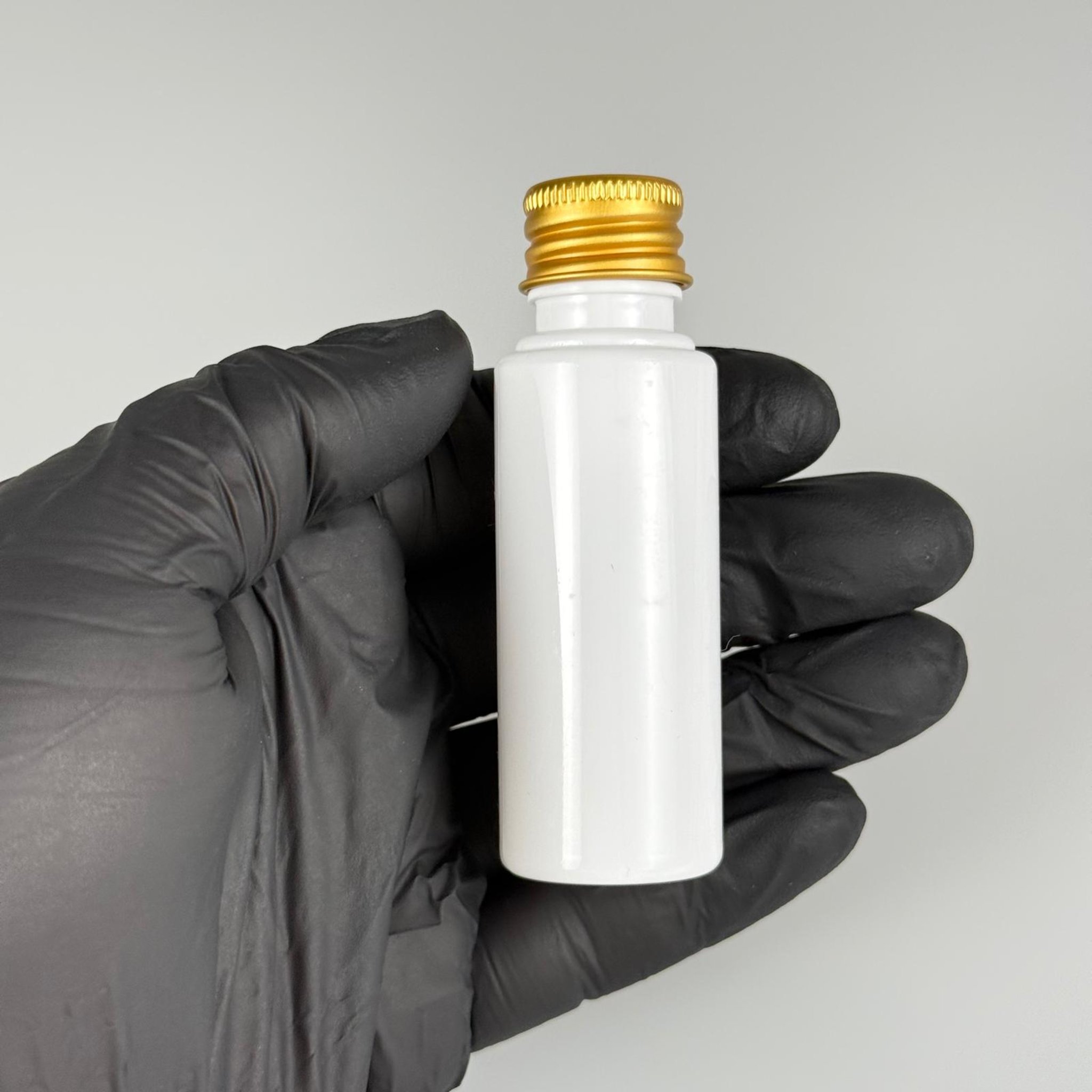 30 CC BEYAZ PET SHOT ŞİŞE - KÖPÜK CONTALI GOLD ALÜMİNYUM METAL KAPAKLI + DAMLALIKLI KOLONYA TIPALI TAKIM - 30 ML PLASTİK ŞİŞE