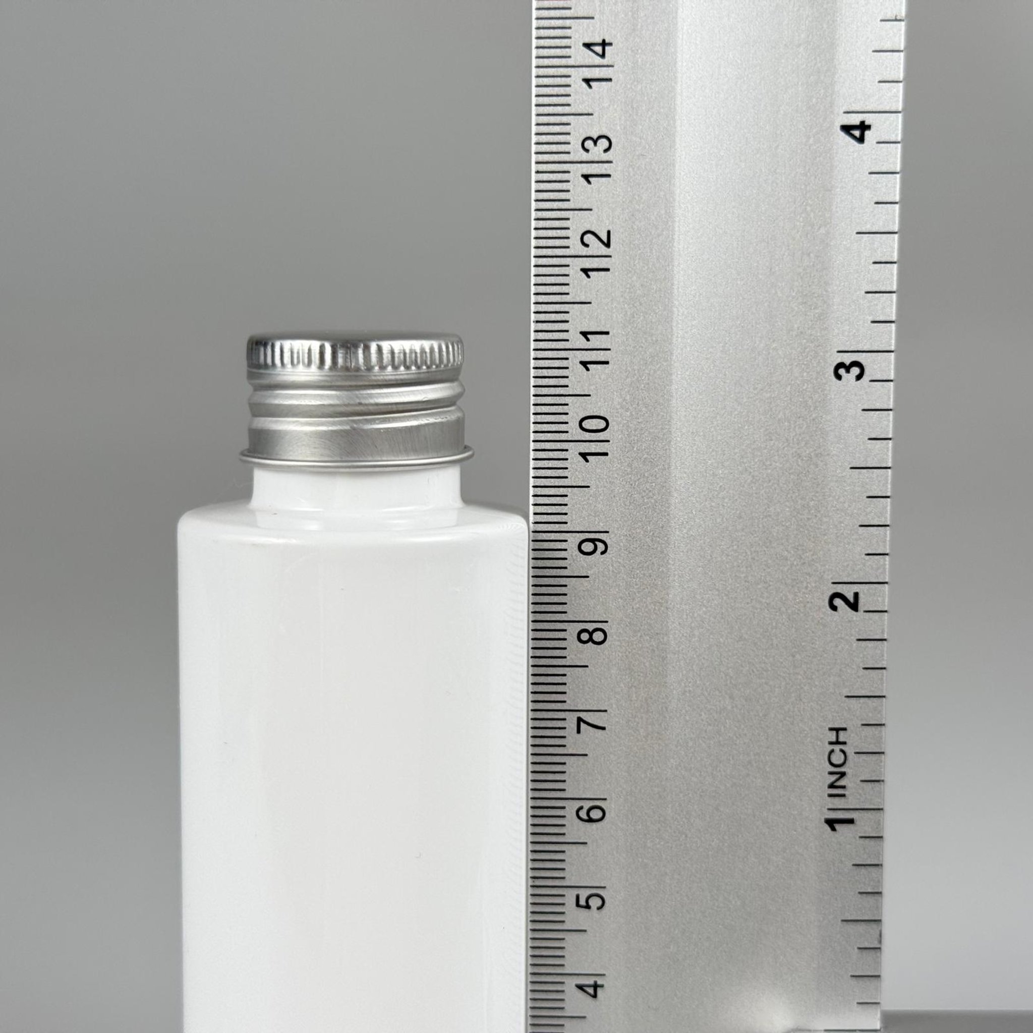 100 CC BEYAZ SİLİNDİR KESKİN KÜT MODEL SERT PET ŞİŞE ( 17 GR - 24 AĞIZ ) + KÖPÜK CONTALI GÜMÜŞ METAL ALÜMİNYUM KAPAK TAKIM - 100 ML KAPAKLI BEYAZ PLASTİK ŞİŞELER