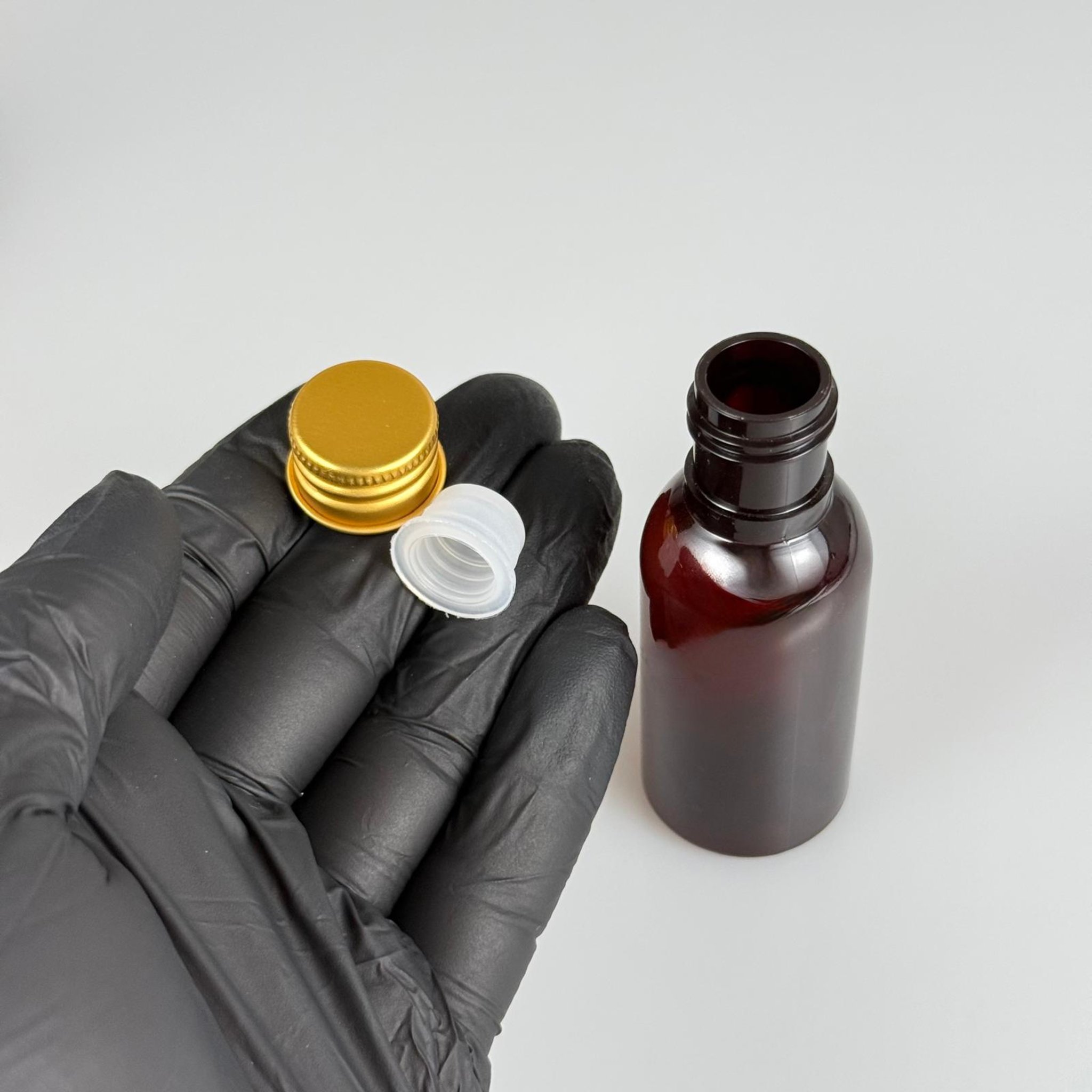 35 CC AMBER PET ŞİŞE - KÖPÜK CONTALI GOLD ALÜMİNYUM METAL KAPAKLI + KÖR TIPALI TAKIM - 35 ML KAHVERENGİ PET ŞİŞE