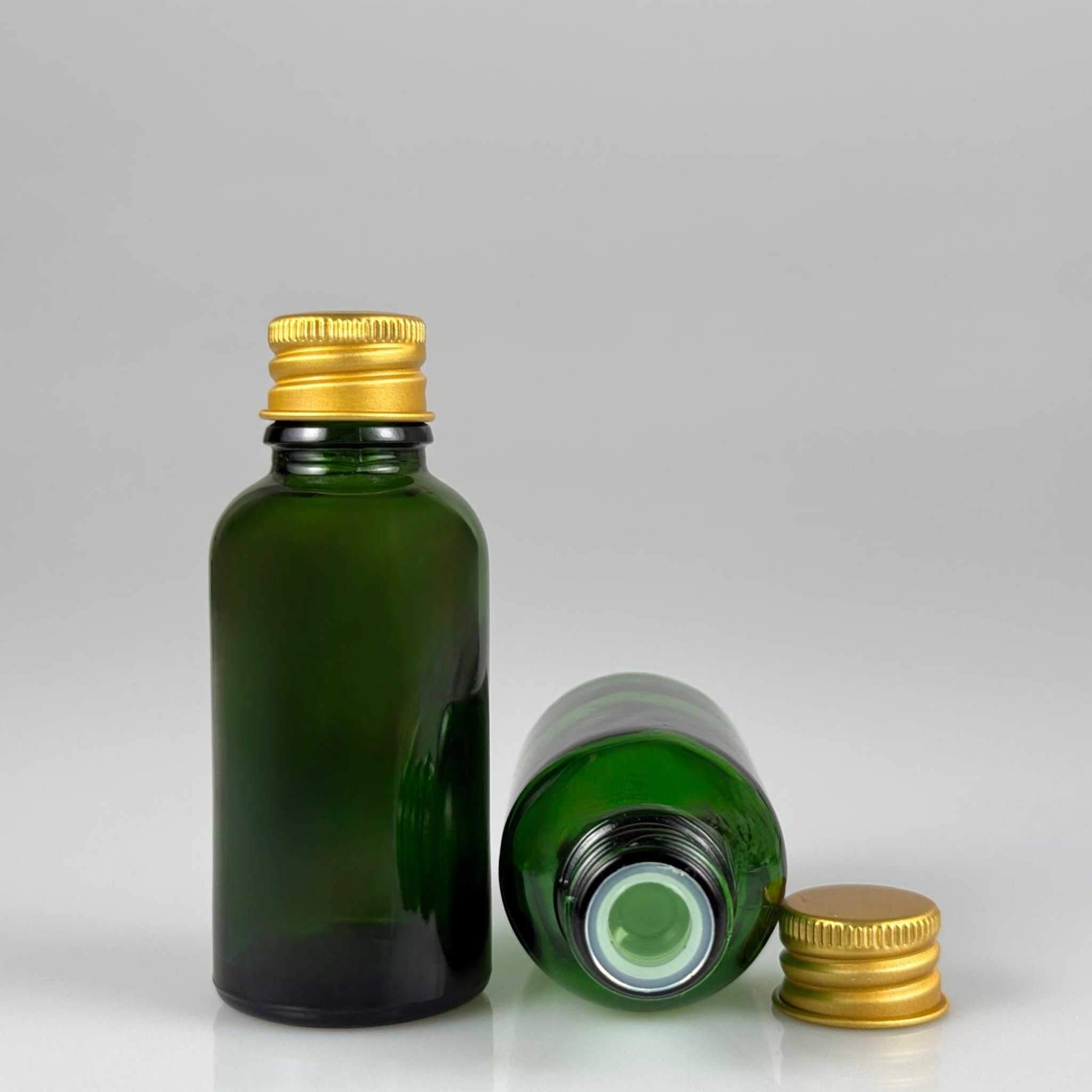 30 CC YEŞİL CAM ŞİŞE + KÖPÜK CONTALI GOLD ALÜMİNYUM METAL KAPAKLI + KÖR TIPALI TAKIM - 30 ML YEŞİL CAM ŞİŞE