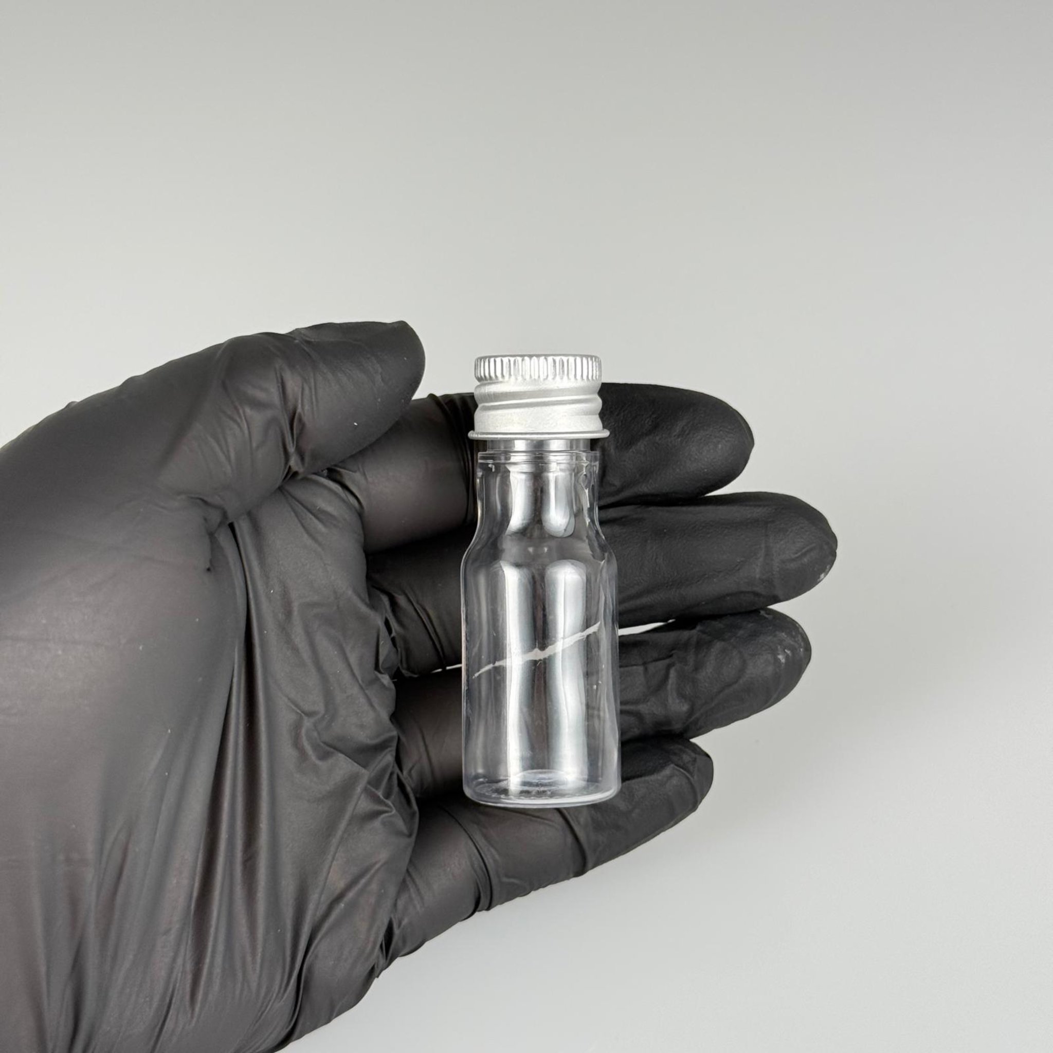 10 CC ŞEFFAF PET ŞİŞE + KÖPÜK CONTALI GÜMÜŞ ALÜMİNYUM METAL KAPAKLI + DAMLALIKLI KOLONYA TIPALI TAKIM - 10 ML PLASTİK ŞİŞE (SİLME 15 CC)