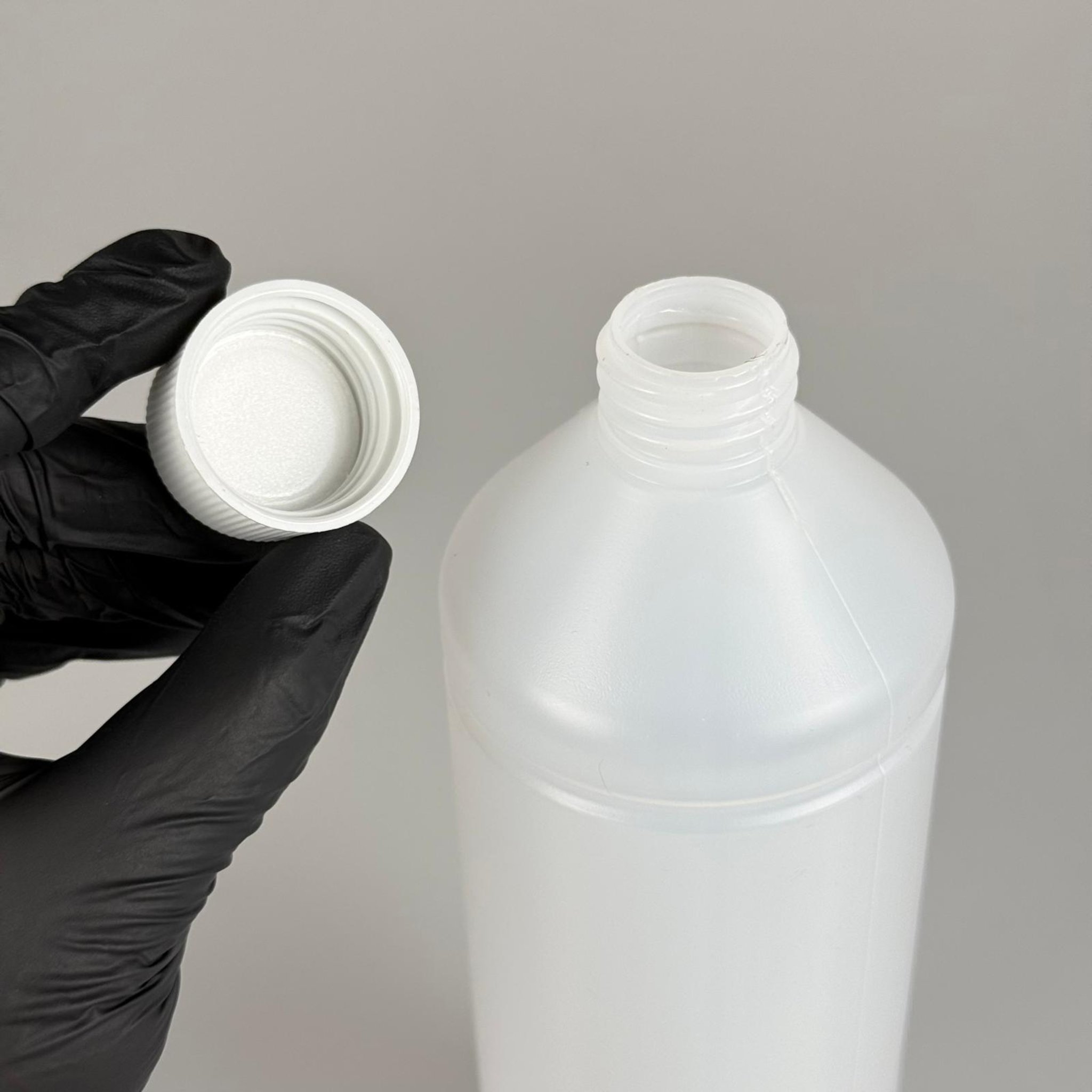 1 LİTRE TİNER ŞİŞESİ - BEYAZ ÇOCUK KİLİTLİ KAPAKLI - 1000 ML KİMYASALA DAYANIKLI PLASTİK ŞİŞE - 1 LT POLİETİLEN ŞİŞE UZUN
