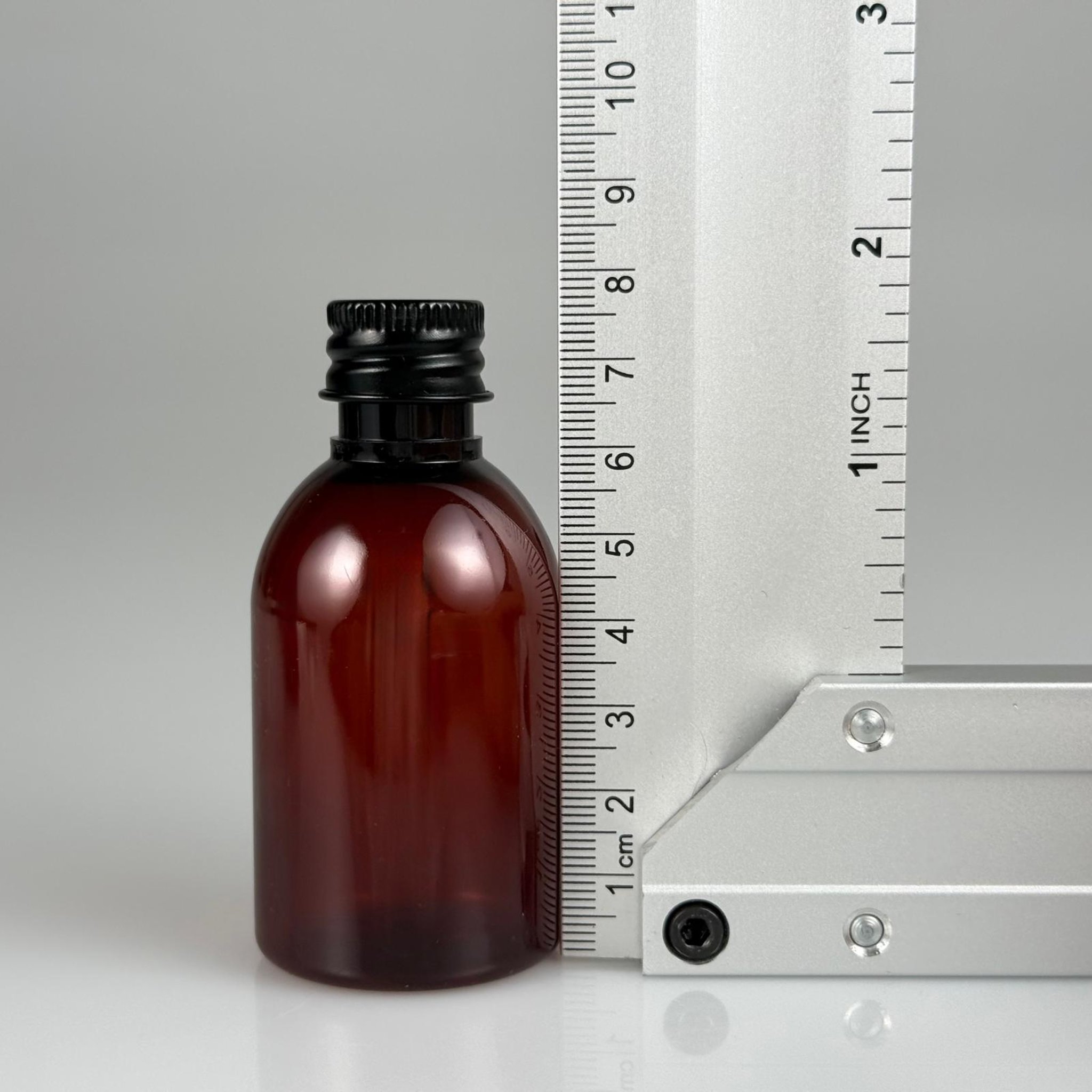 50  CC AMBER PET ŞİŞE + KÖPÜK CONTALI SİYAH ALÜMİNYUM METAL KAPAKLI TAKIM - 50 ML KAHVERENGİ PLASTİK ŞİŞE