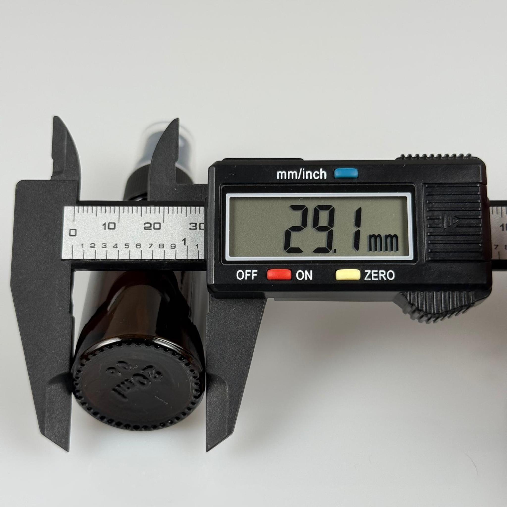 20 CC AMBER CAM ŞİŞE SİYAH SPREYLİ TAKIM - 20 ML KAHVERENGİ SPREYLİ ŞİŞE