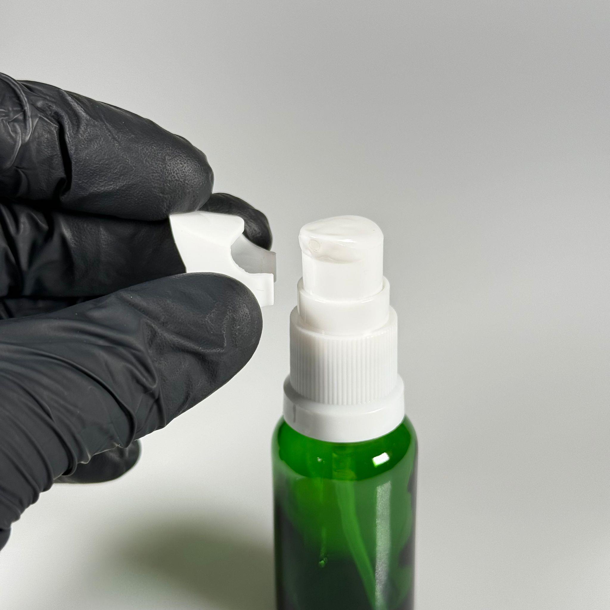 15 CC YEŞİL CAM ŞİŞE - SIZDIRMAZ ETEKLİ BEYAZ LOSYON POMPALI TAKIM - 15 ML LOSYON ŞİŞESİ - YAĞ, KREM GİBİ YOĞUN KIVAMLI SIVILAR İÇİN CAM AMBALAJ