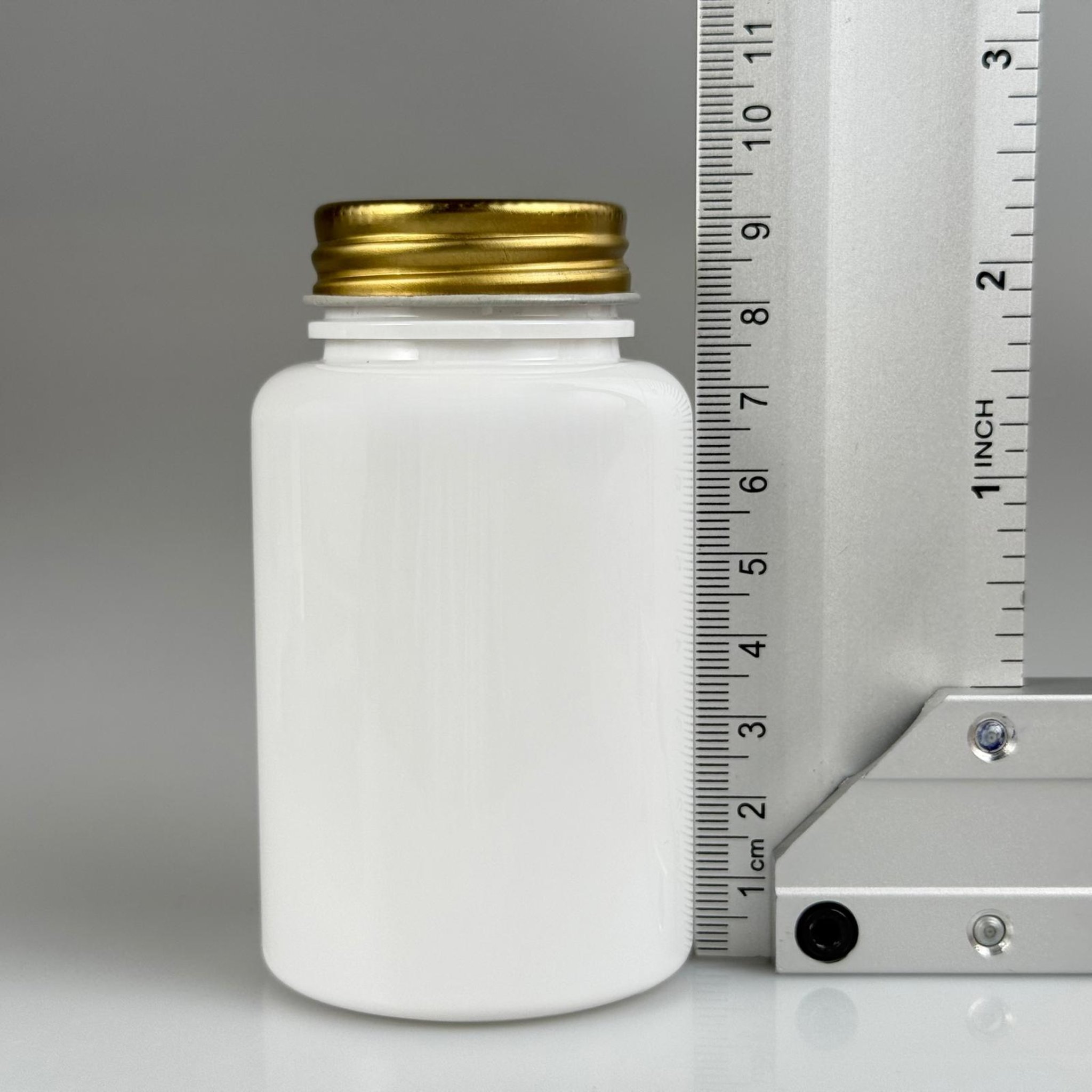 150 CC BEYAZ PET TABLET ŞİŞESİ - GOLD METAL KAPAKLI - 150 ML KAPSÜL KUTUSU - İLAÇ ŞİŞESİ - MEDİKAL HAP ŞİŞESİ - FARMASÖTİK KAVANOZ