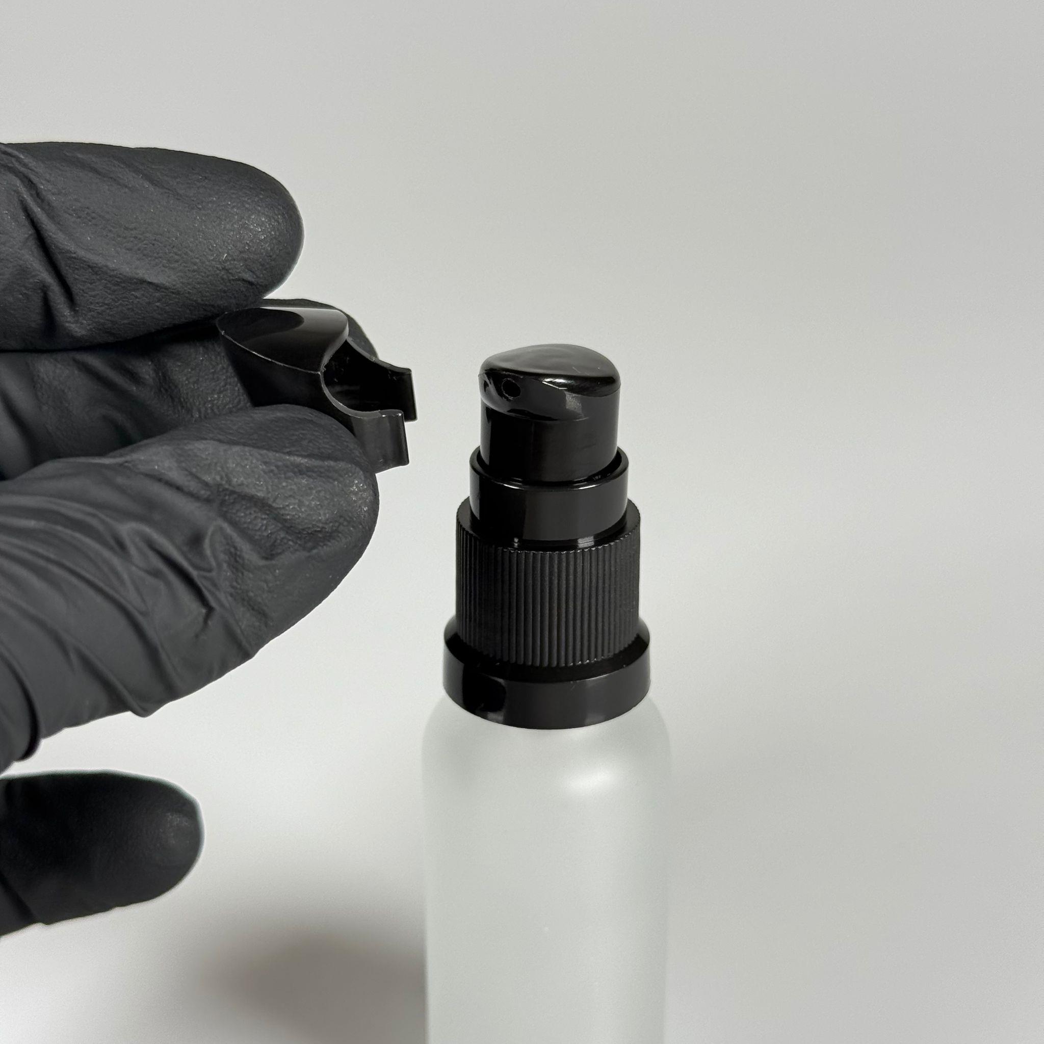 20 CC BUZLU CAM ŞİŞE - SIZDIRMAZ ETEKLİ SİYAH LOSYON POMPALI TAKIM - 20 ML LOSYON ŞİŞESİ - YAĞ, KREM GİBİ YOĞUN KIVAMLI SIVILAR İÇİN CAM AMBALAJ