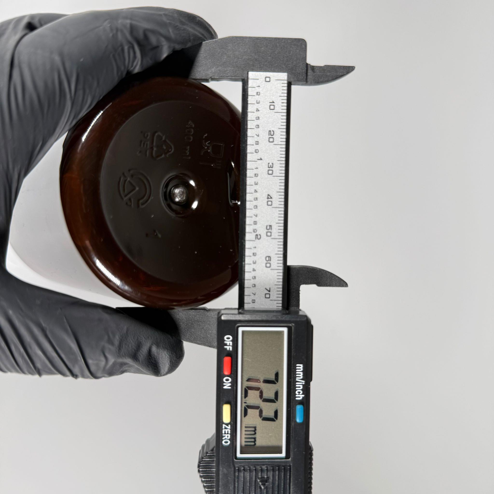 BAHARAT, TOZ, KAHVE, SAHLEP VB MUTFAK DÜZENLEME İÇİN KARE PLASTİK KAVANOZLAR - 400 ML -  RAF DÜZENLEYİCİ GIDAYA UYGUN KÖŞELİ GOLD METAL KAPAKLI AMBER PET KAVANOZLARI