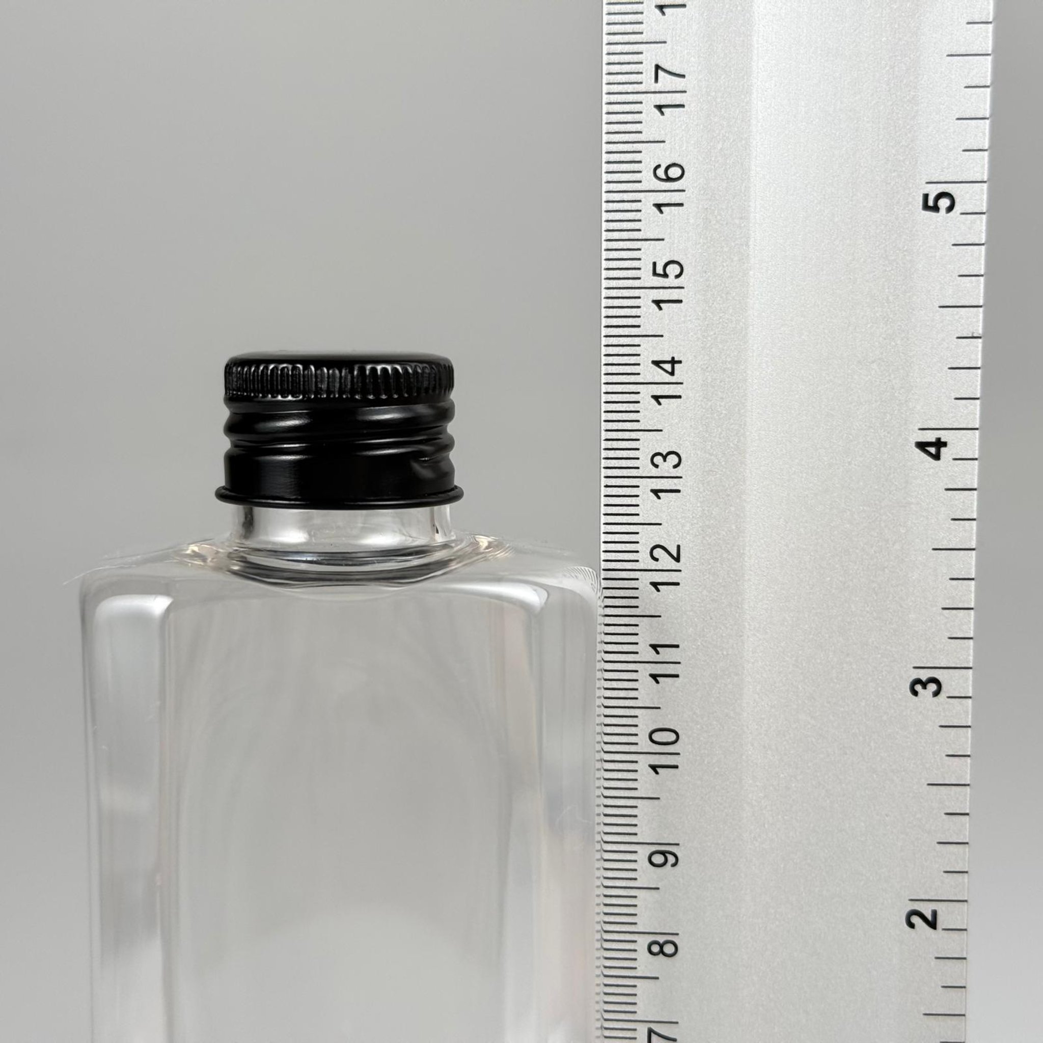 200 CC YASSI MODEL ŞEFFAF PET ŞİŞE (24 AĞIZ) + KÖPÜK CONTALI SİYAH METAL ALÜMİNYUM KAPAK TAKIM - 200 ML KAPAKLI PLASTİK ŞİŞELER