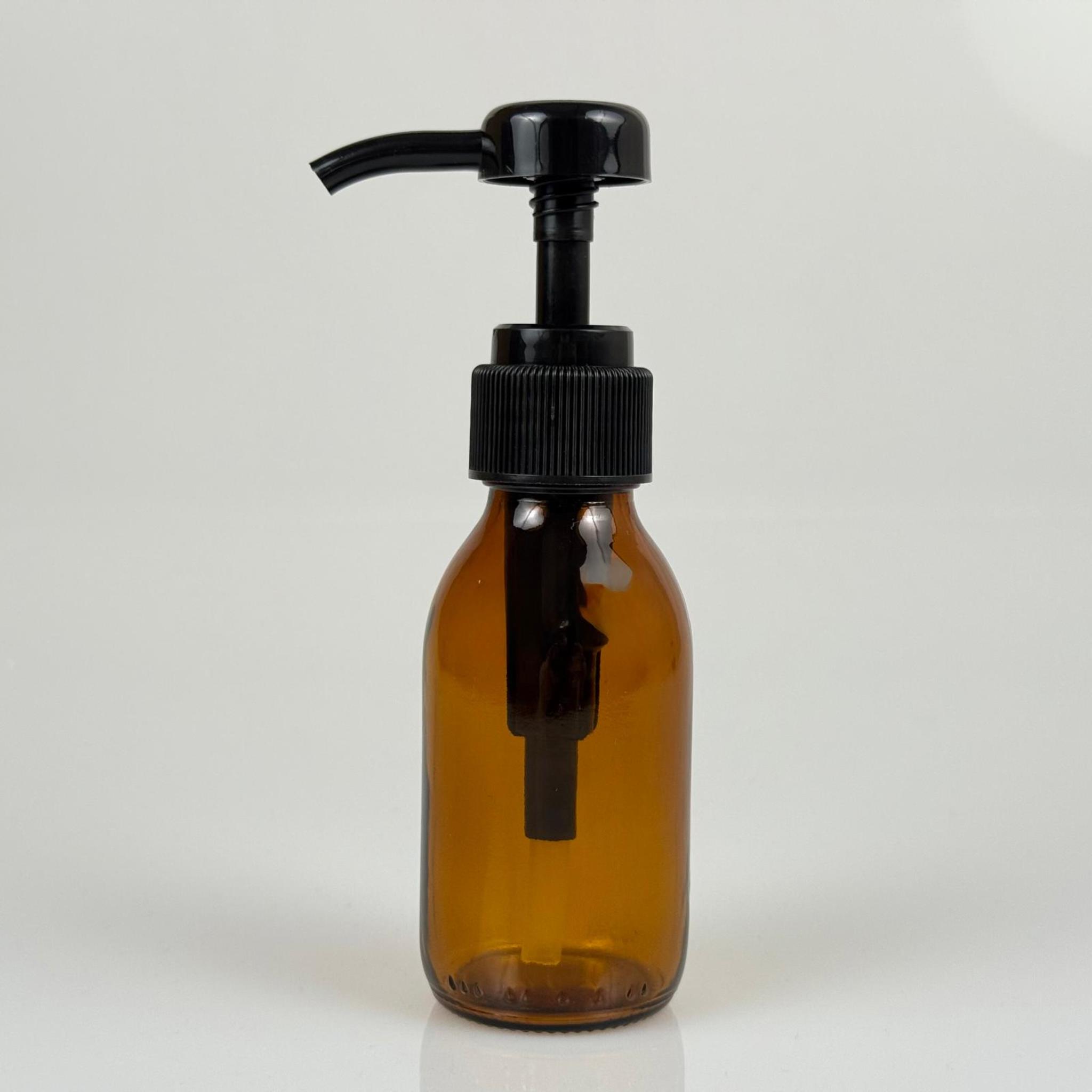 100 CC AMBER CAM ŞİŞE + SİYAH DOZAJ POMPALI (HER BASMADA 4 CC SIVI ATAR)  - 100 ML POMPALI ŞİŞE - ŞURUP, ŞAMPUAN, KREM GİBİ YOĞUN KIVAMLI SIVILARDA KULLANILIR