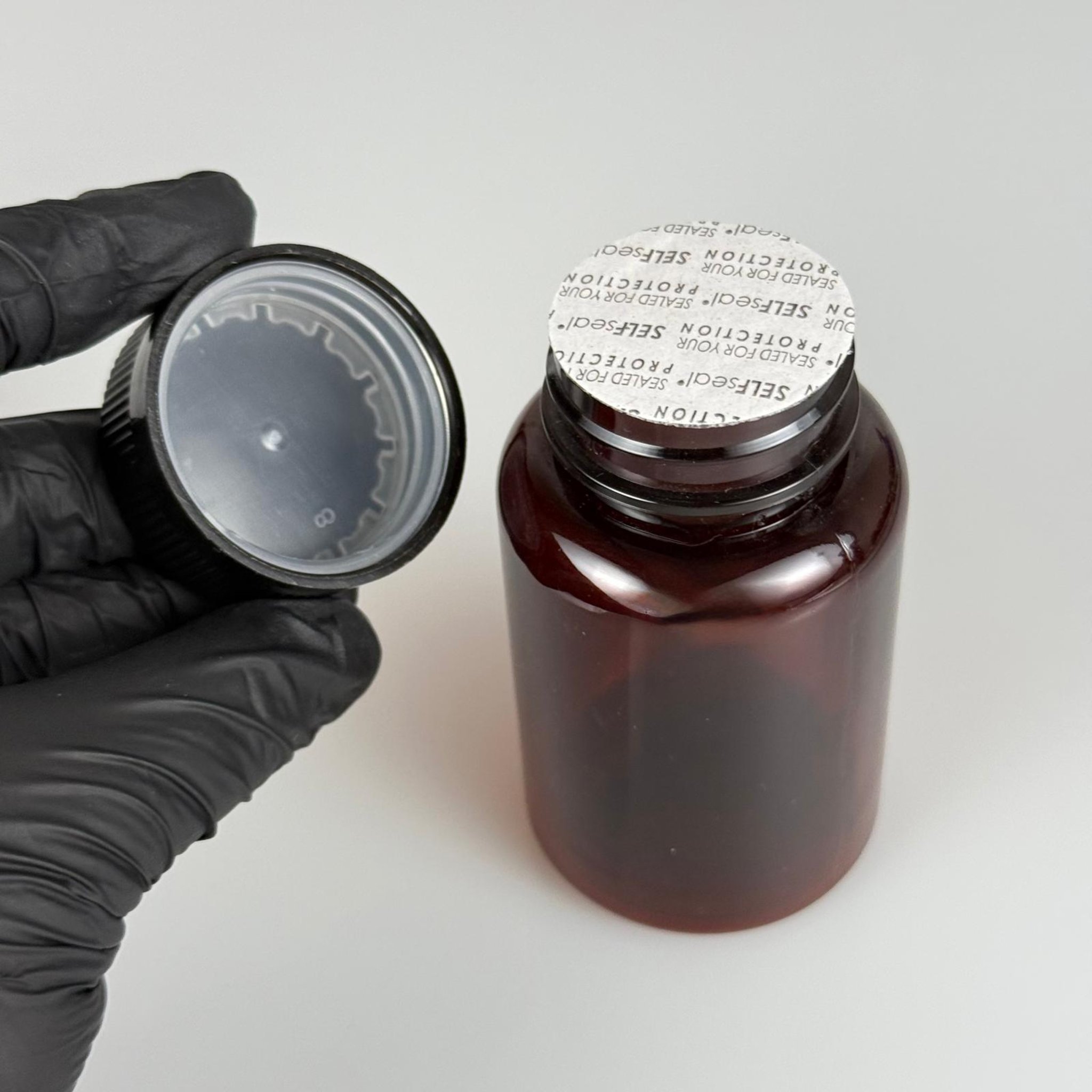 150 ML CONTALI ÇOCUK KİLİT KAPAKLI TABLET ŞİŞESİ  - 150 CC AMBER PET KAVANOZ + 38 MM SİYAH ÇOCUK KİLİTLİ KAPAK + KENDİNDEN YAPIŞKANLI KÖPÜK CONTA TAKIM -  KAPSÜL KUTUSU - İLAÇ ŞİŞESİ - MEDİKAL HAP ŞİŞESİ - FARMASÖTİK KAVANOZ