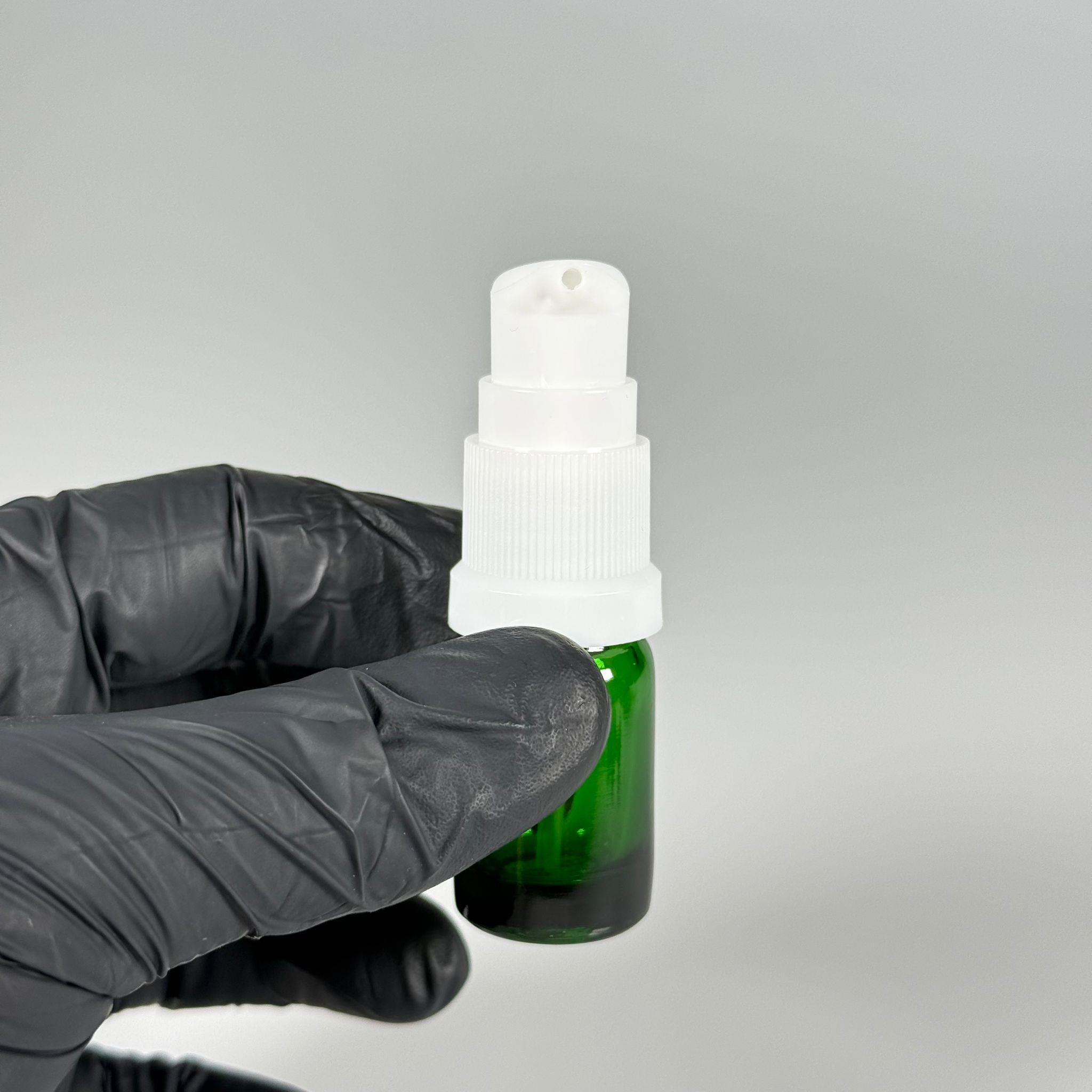 5 CC YEŞİL CAM ŞİŞE - SIZDIRMAZ ETEKLİ BEYAZ LOSYON POMPALI TAKIM - 5 ML LOSYON ŞİŞESİ - YAĞ, KREM GİBİ YOĞUN KIVAMLI SIVILAR İÇİN CAM AMBALAJ