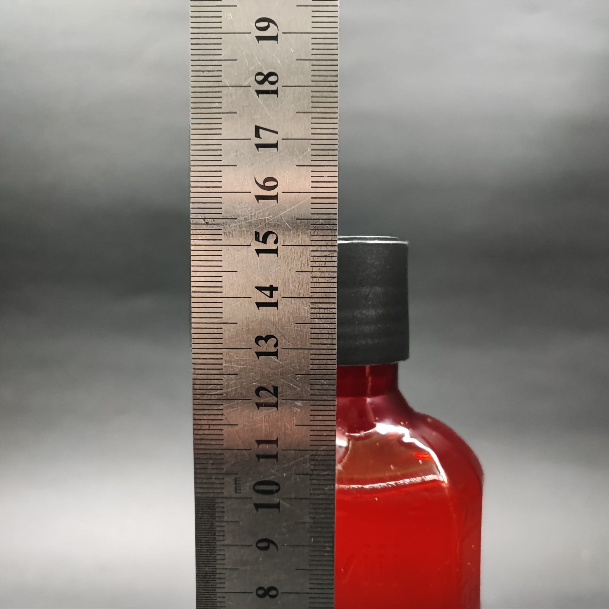200 CC ÖLÇEKLİ PET ŞİŞE - SİYAH DİSKTOP ŞAMPUAN KAPAKLI - 200 ML VE OZ ÖLÇÜLÜ KIRMIZI PET ŞİŞE