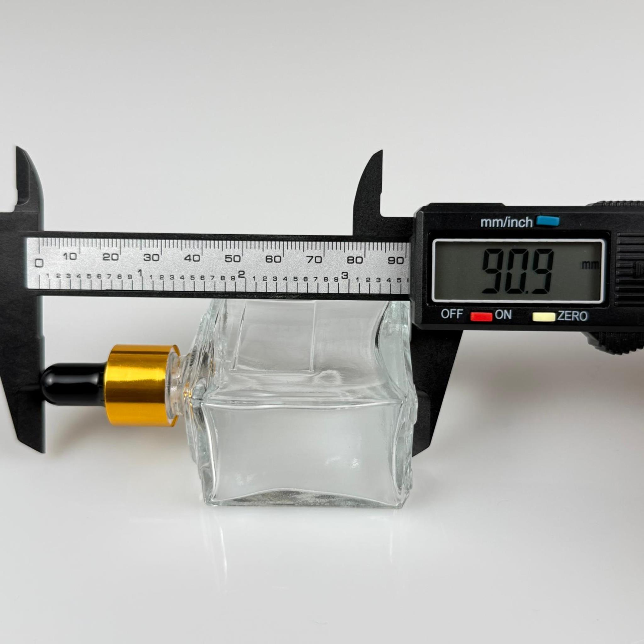 50 CC KÖŞELİ PRİZMA PRESTİJLİ CAM DAMLALIKLI ŞİŞE - SİYAH EMZİK - GOLD METALİK KAPAK - 50 ML CAM DAMLALIKLI ŞİŞE - DAMLALIKLI BOŞ ŞİŞE