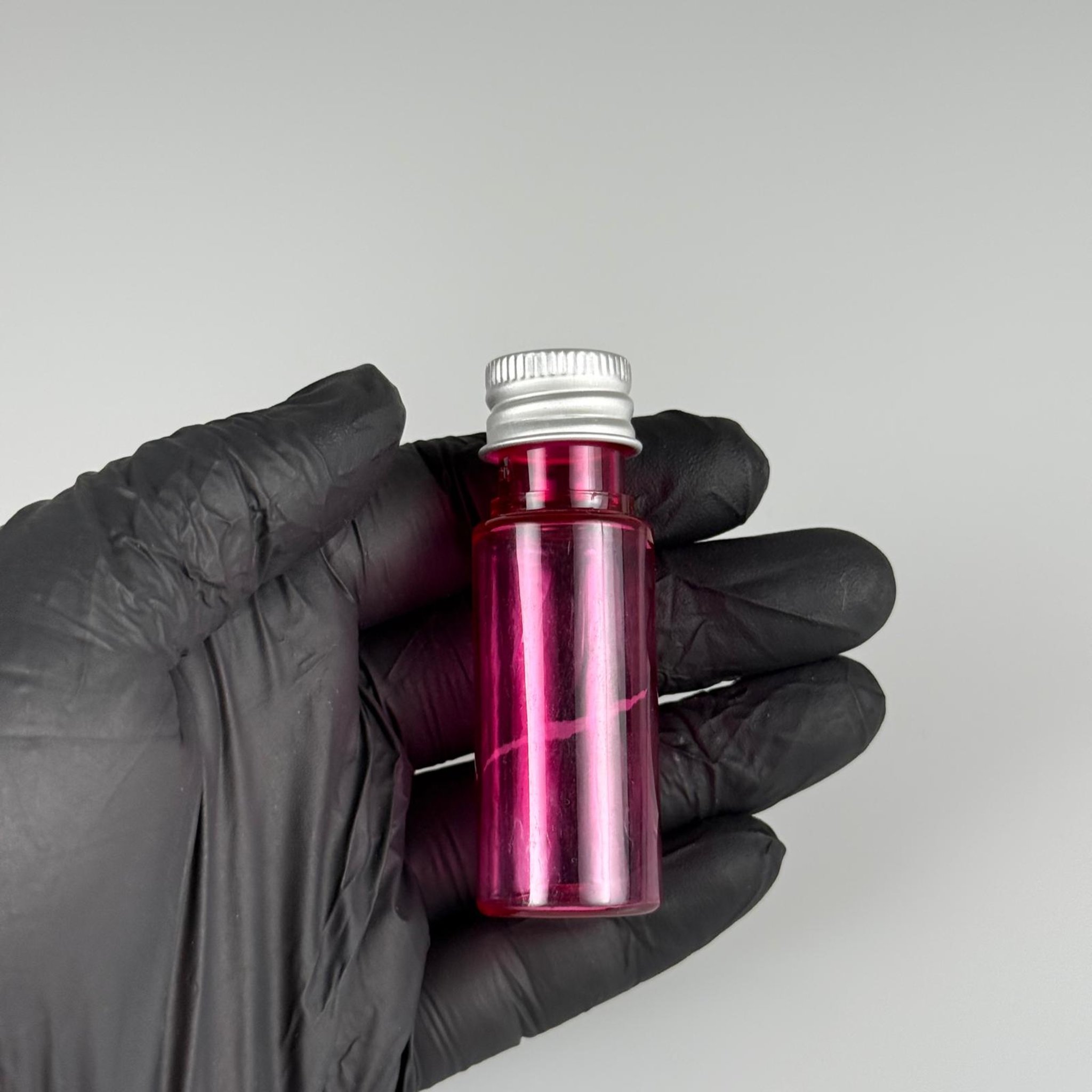 15 CC SİLİNDİR PEMBE PET ŞİŞE + KÖPÜK CONTALI GÜMÜŞ ALÜMİNYUM METAL KAPAKLI + KÖR TIPALI TAKIML - 15 ML PEMBE PET ŞİŞE