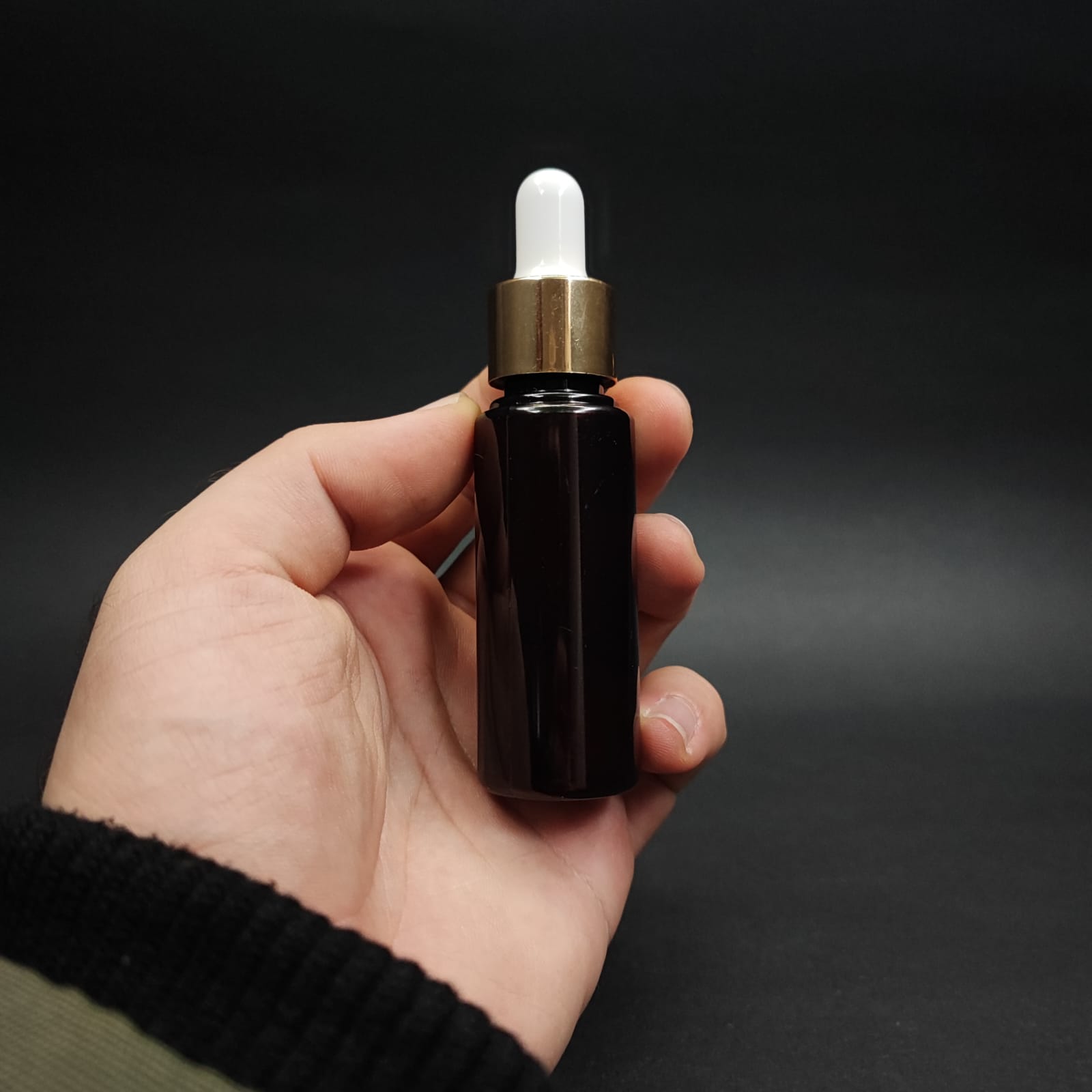 30 CC CAM DAMLALIKLI AMBER PLASTİK ŞİŞE - 30 ML DROPPER PET ŞİŞE + BEYAZ EMZİK + GOLD KAPAK + CAM PİPET SET